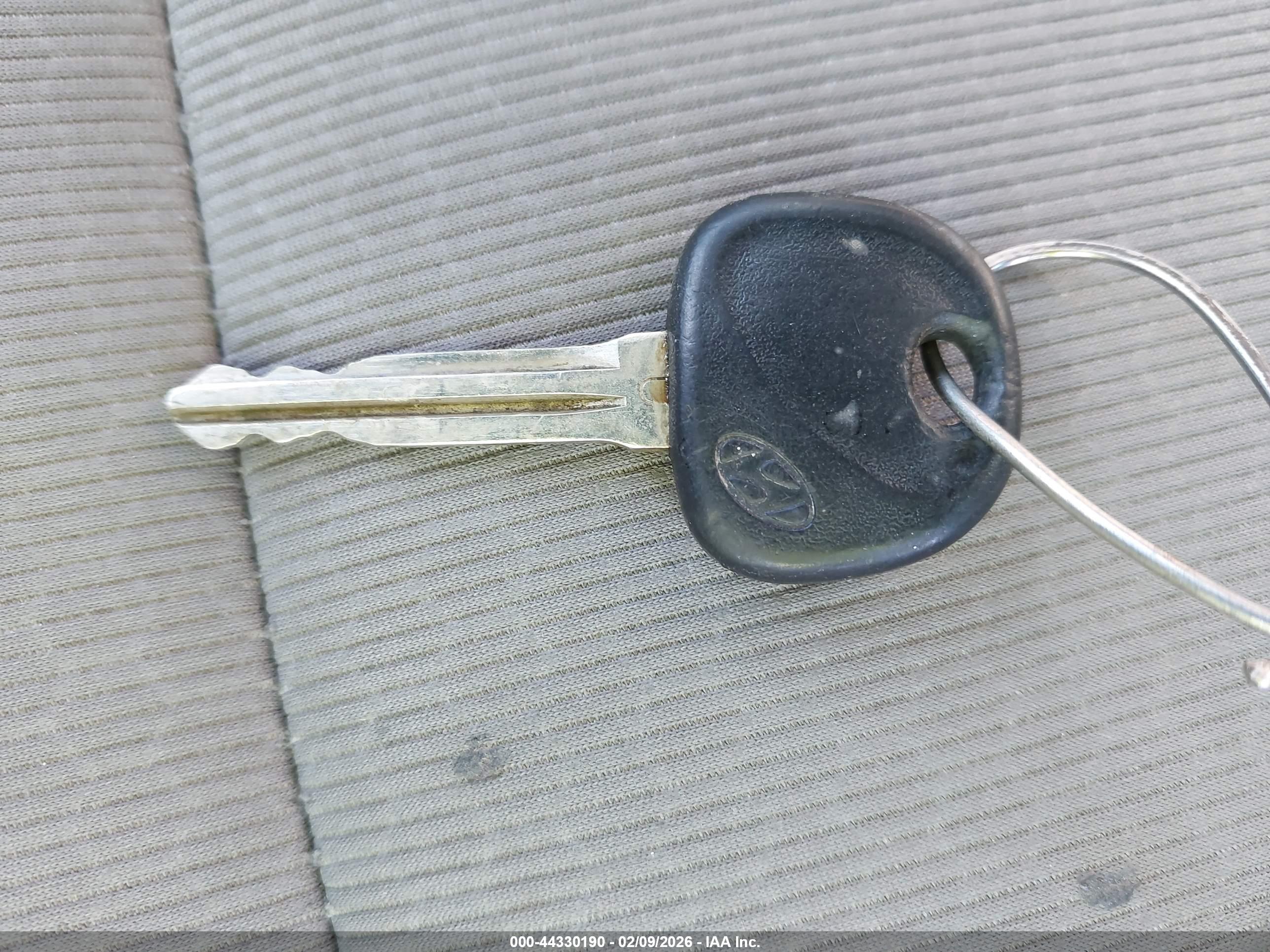 HYUNDAI ELANTRA image 11