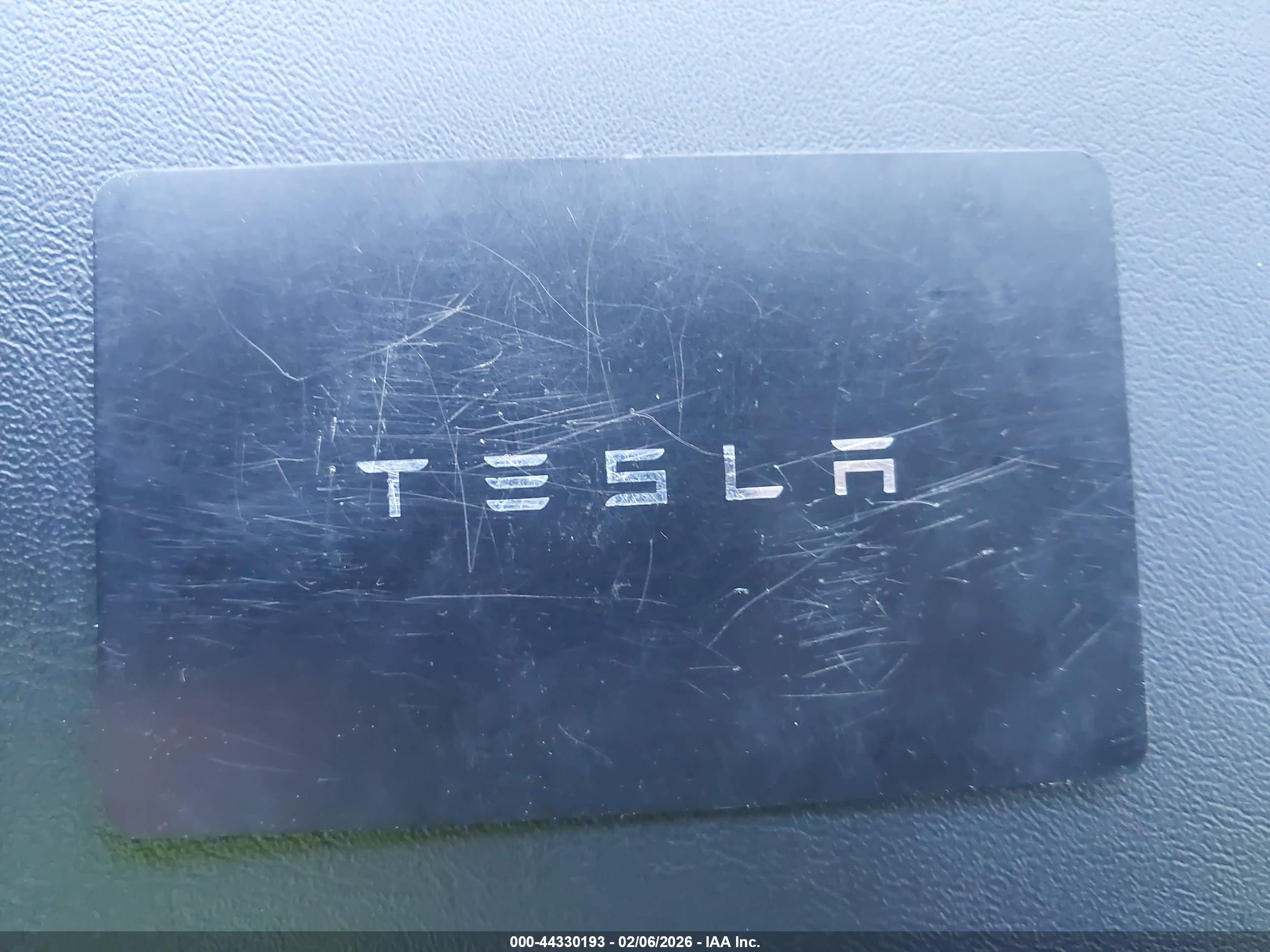 TESLA MODEL image 11