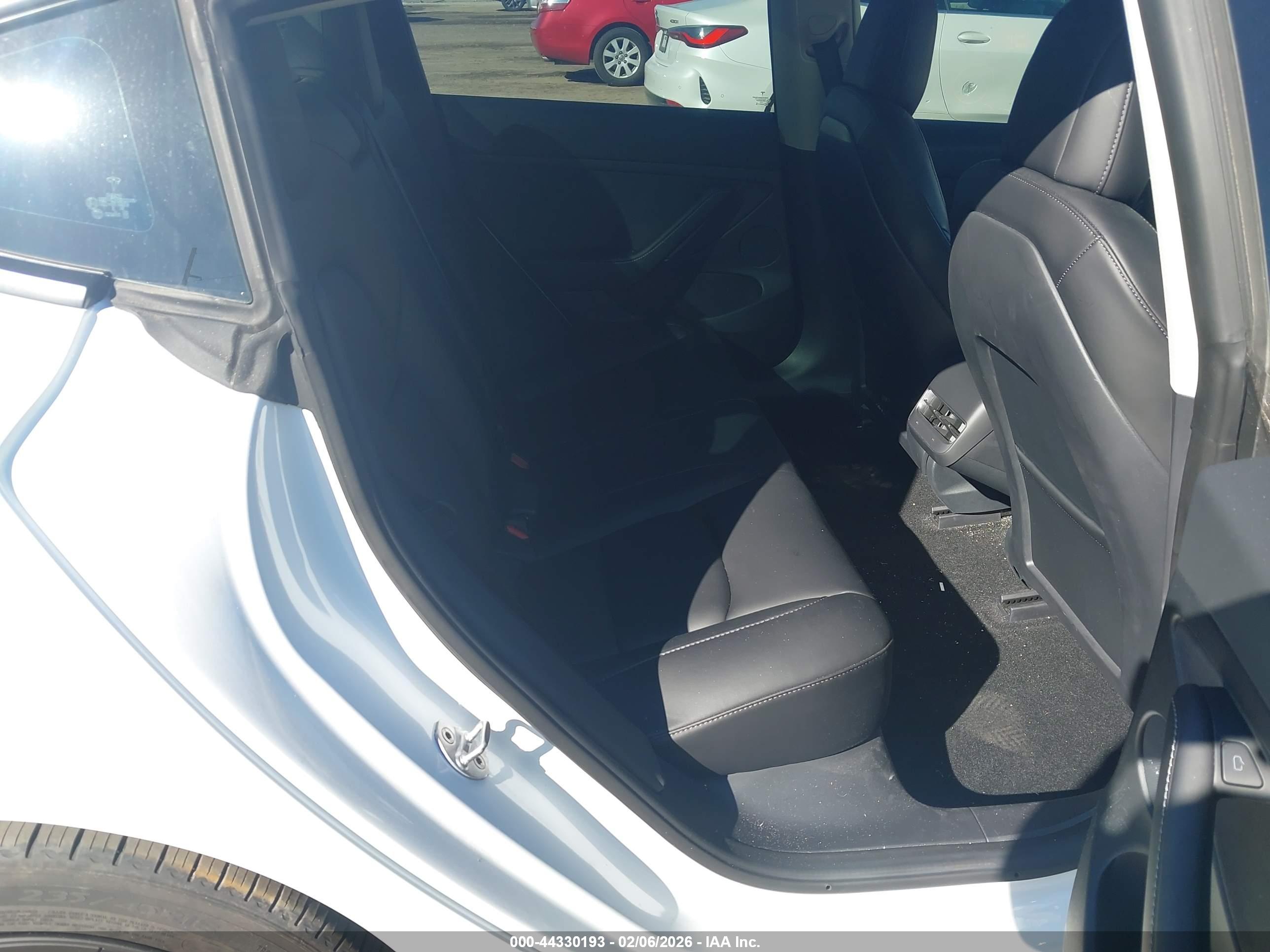 TESLA MODEL image 8