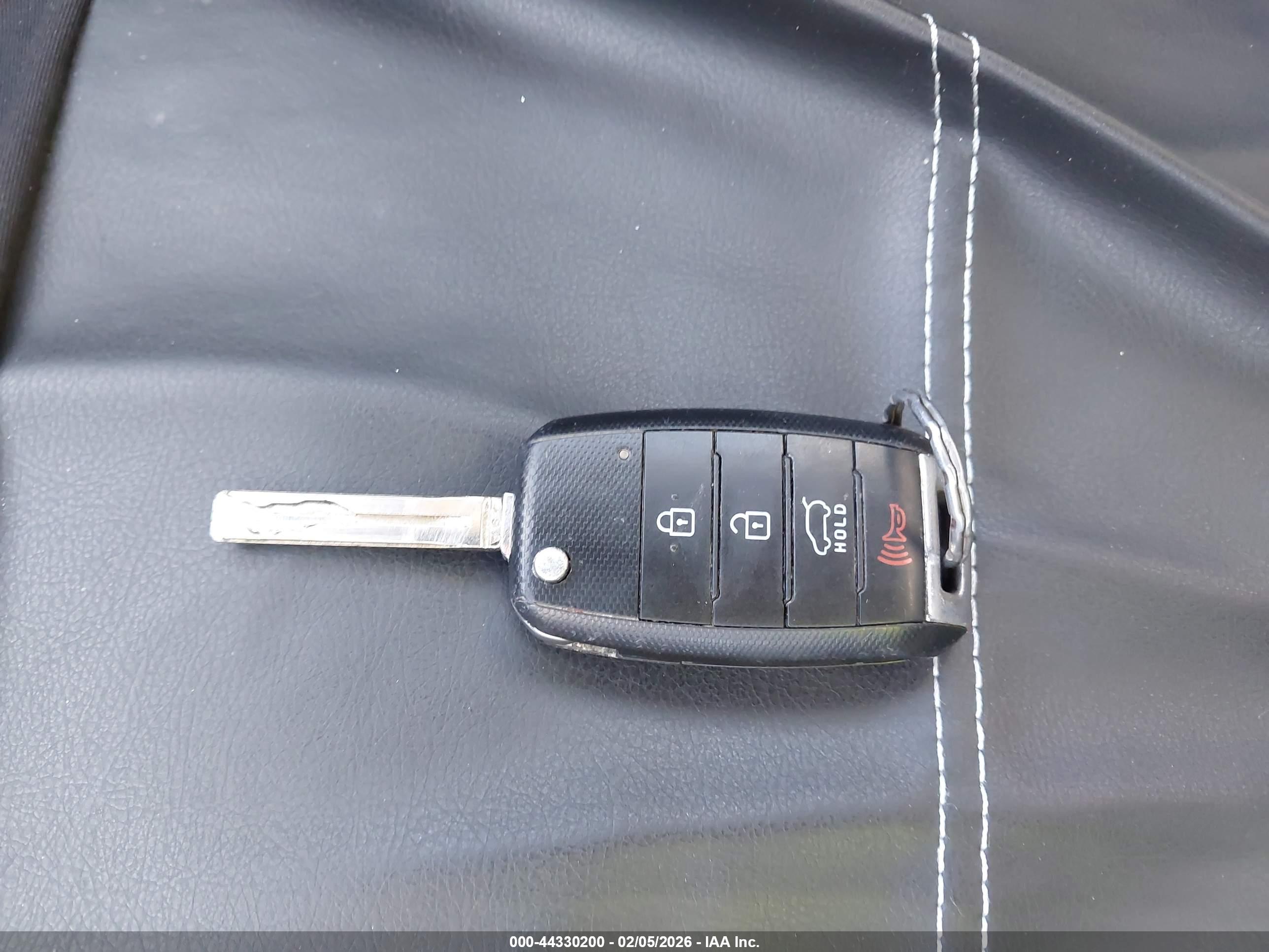 KIA SPORTAGE image 11