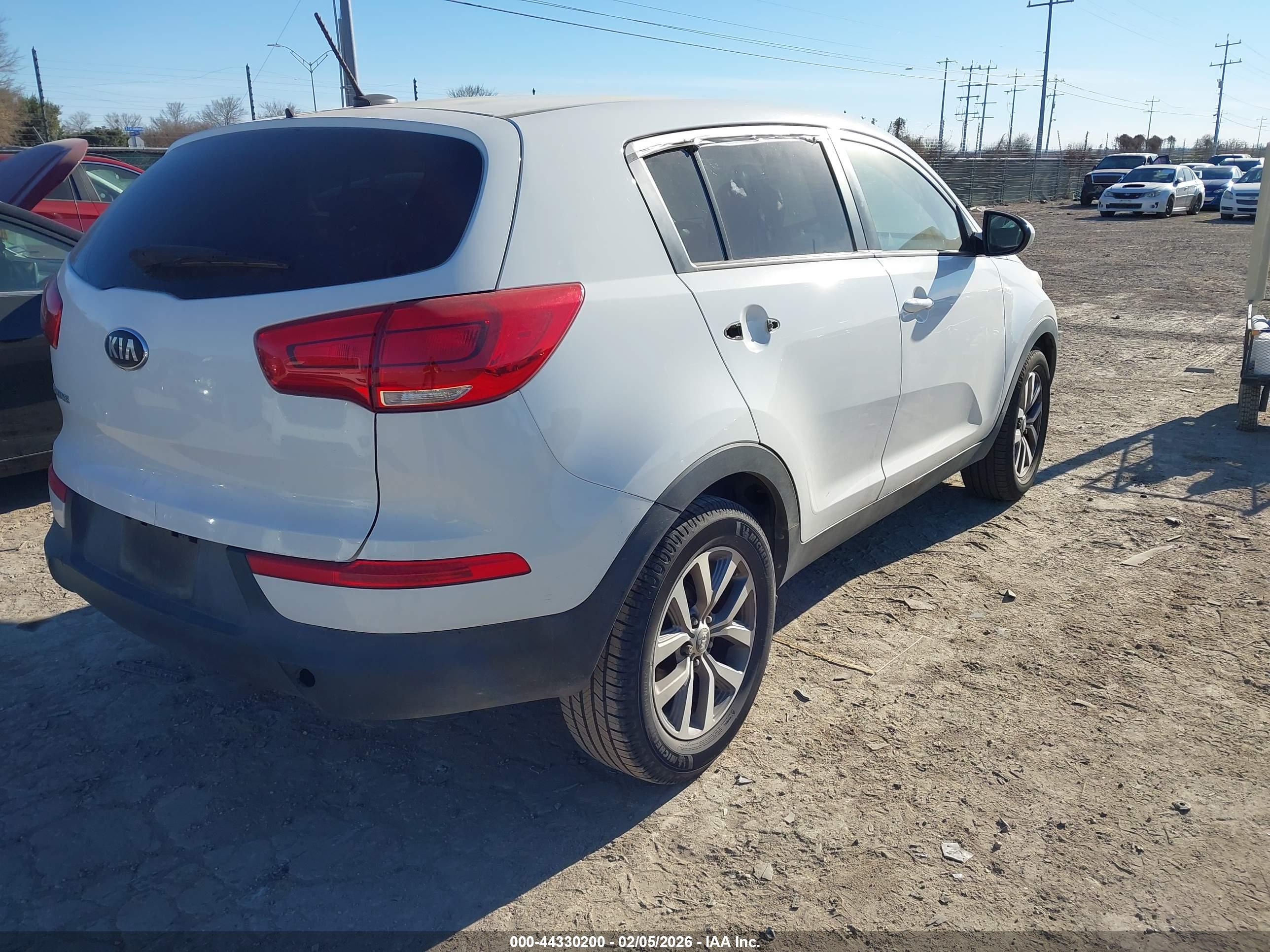 KIA SPORTAGE image 4