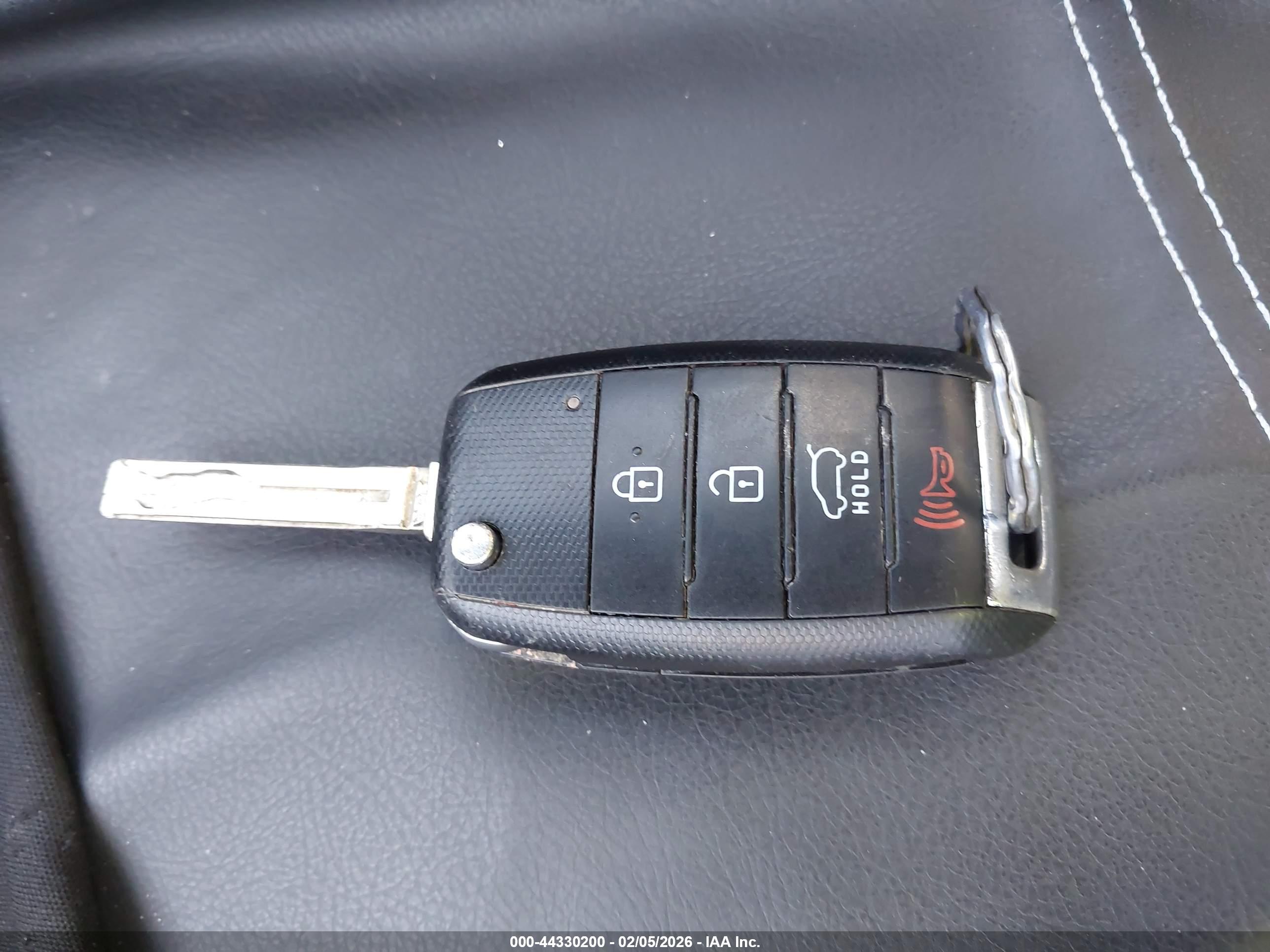 KIA SPORTAGE image 9