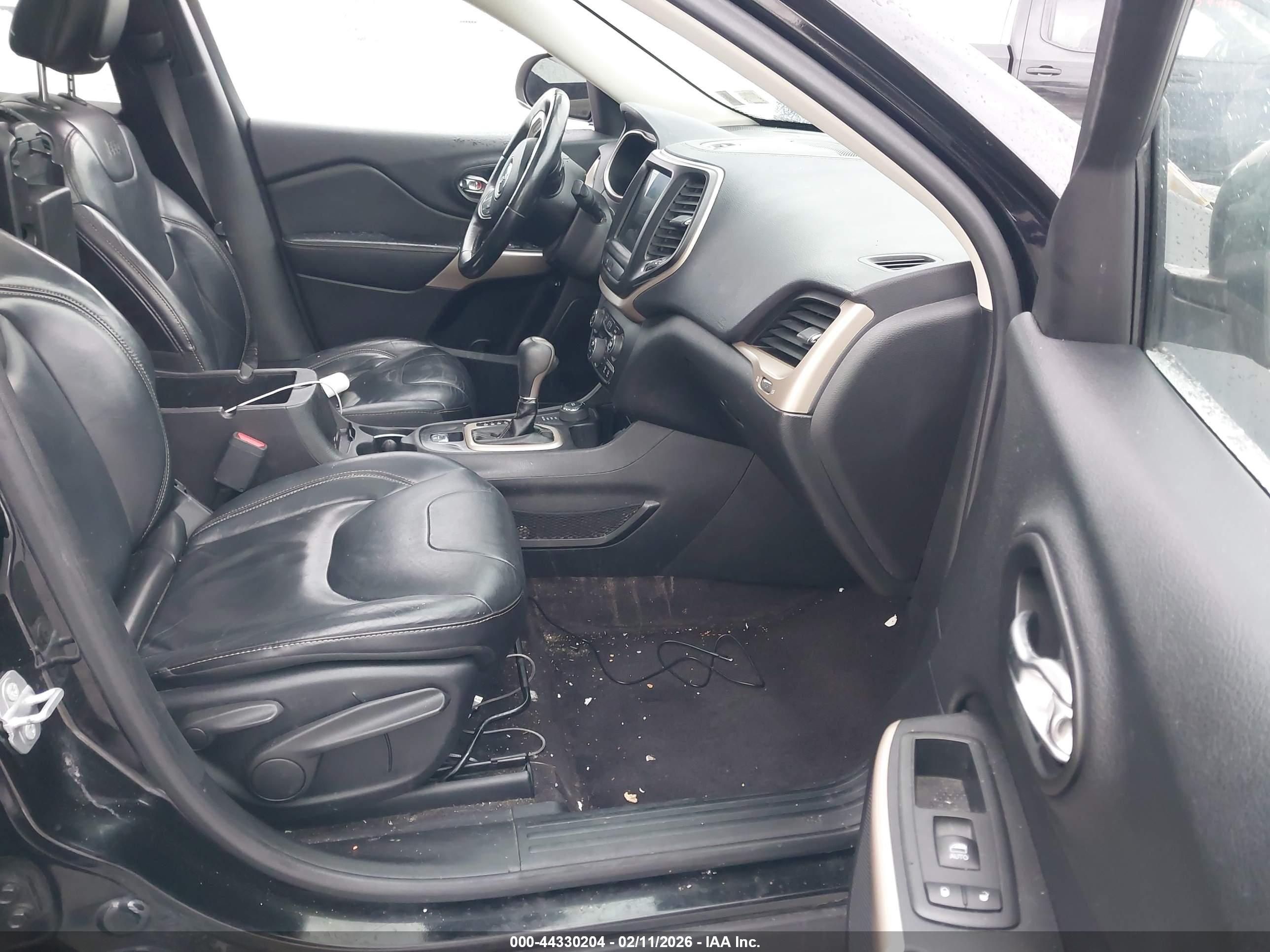 JEEP CHEROKEE image 5