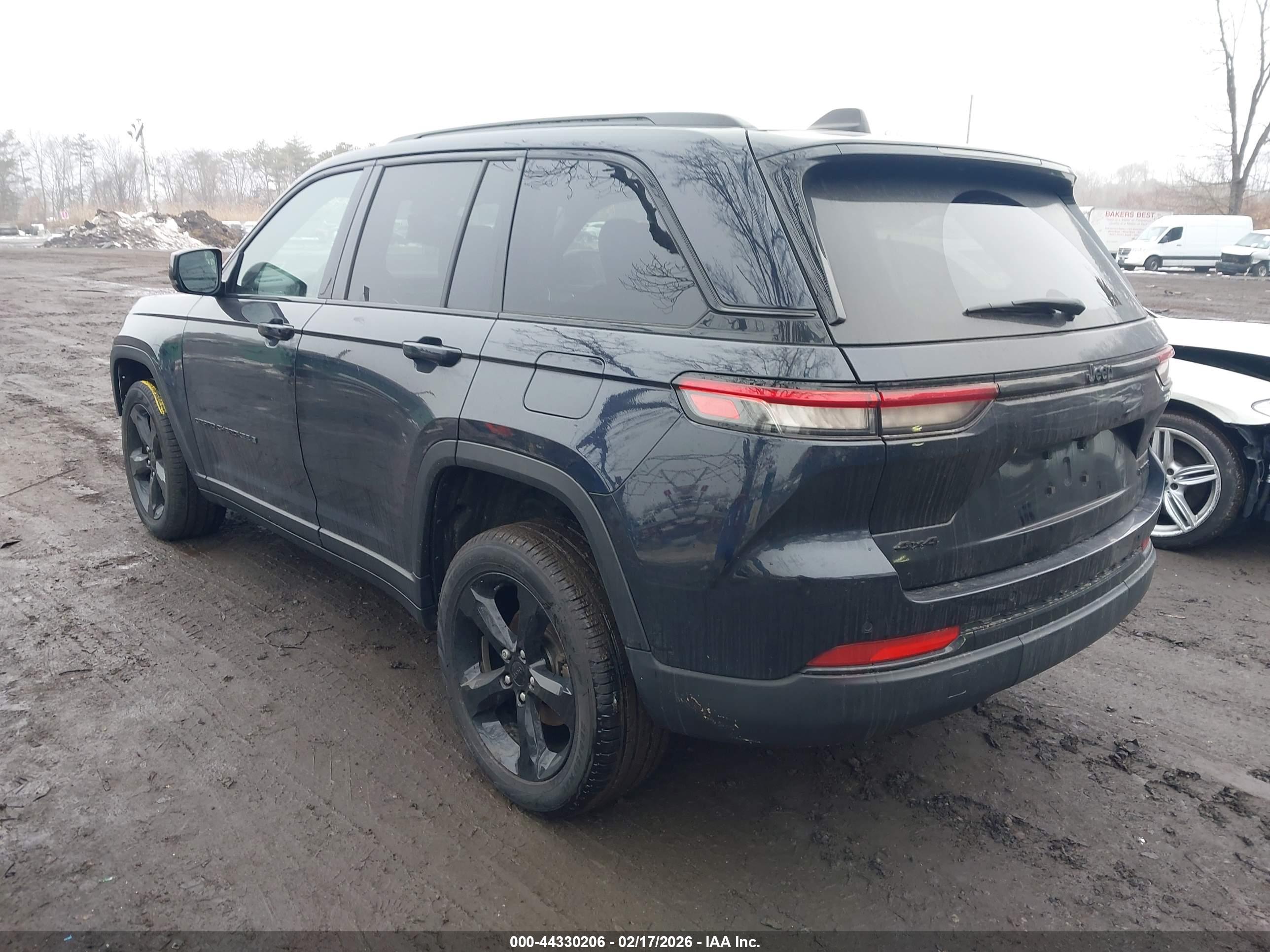 JEEP GRAND image 3