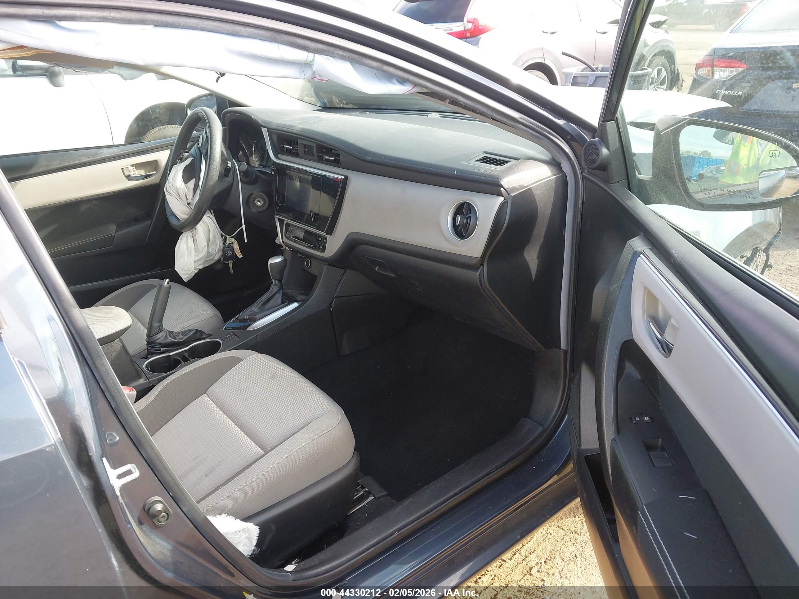 TOYOTA COROLLA image 5