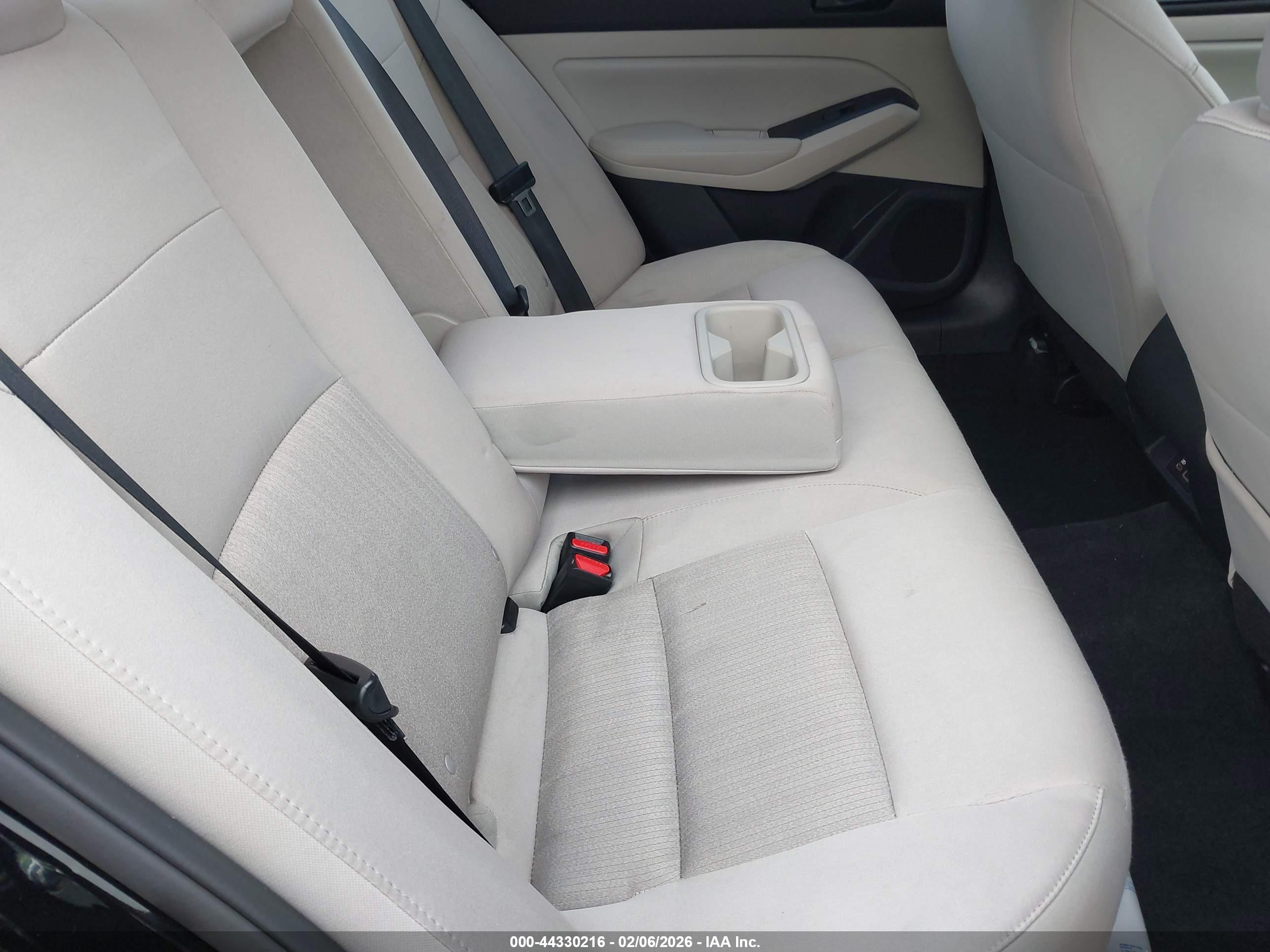 NISSAN ALTIMA image 8