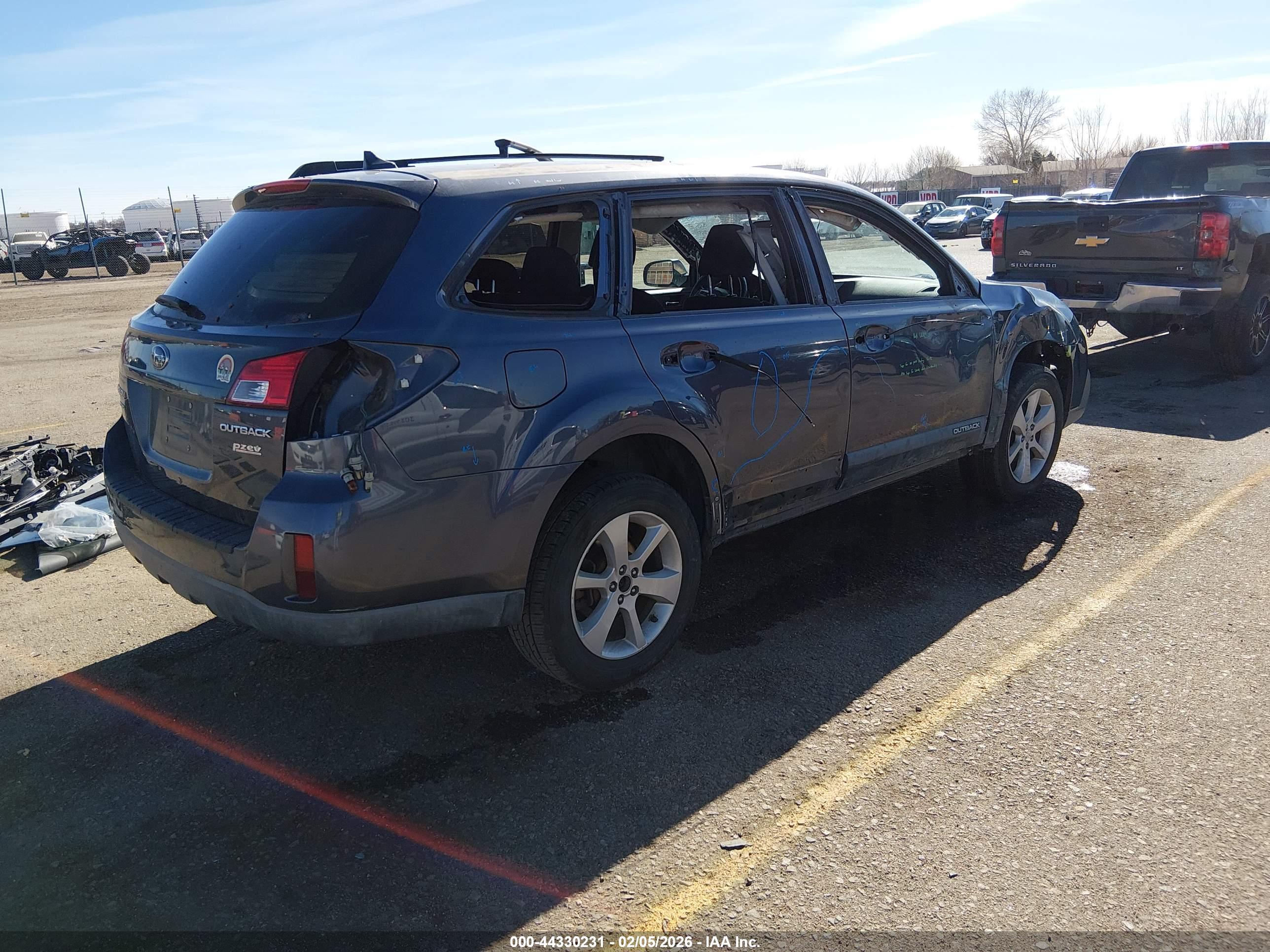 SUBARU OUTBACK image 4