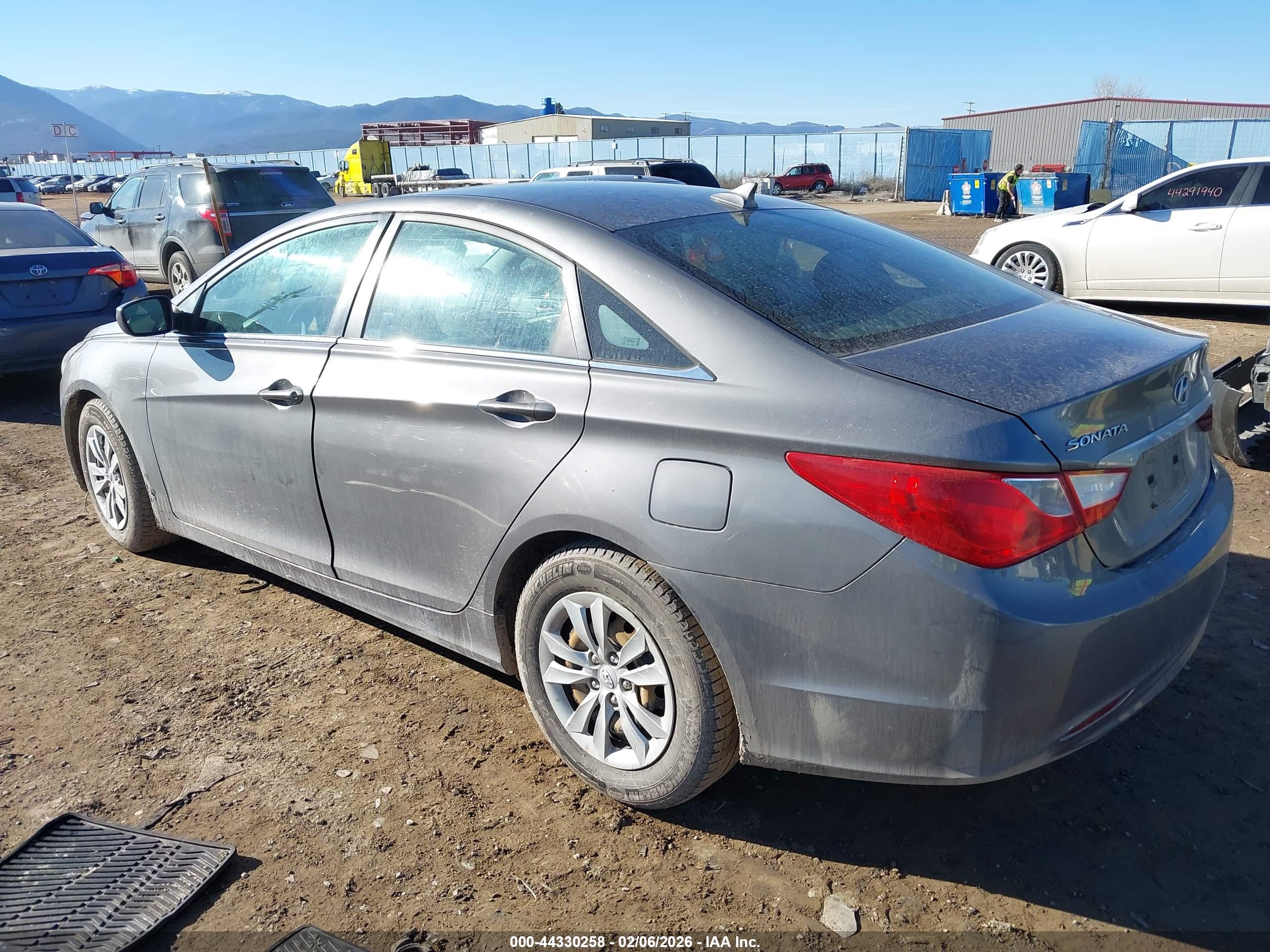 HYUNDAI SONATA image 3