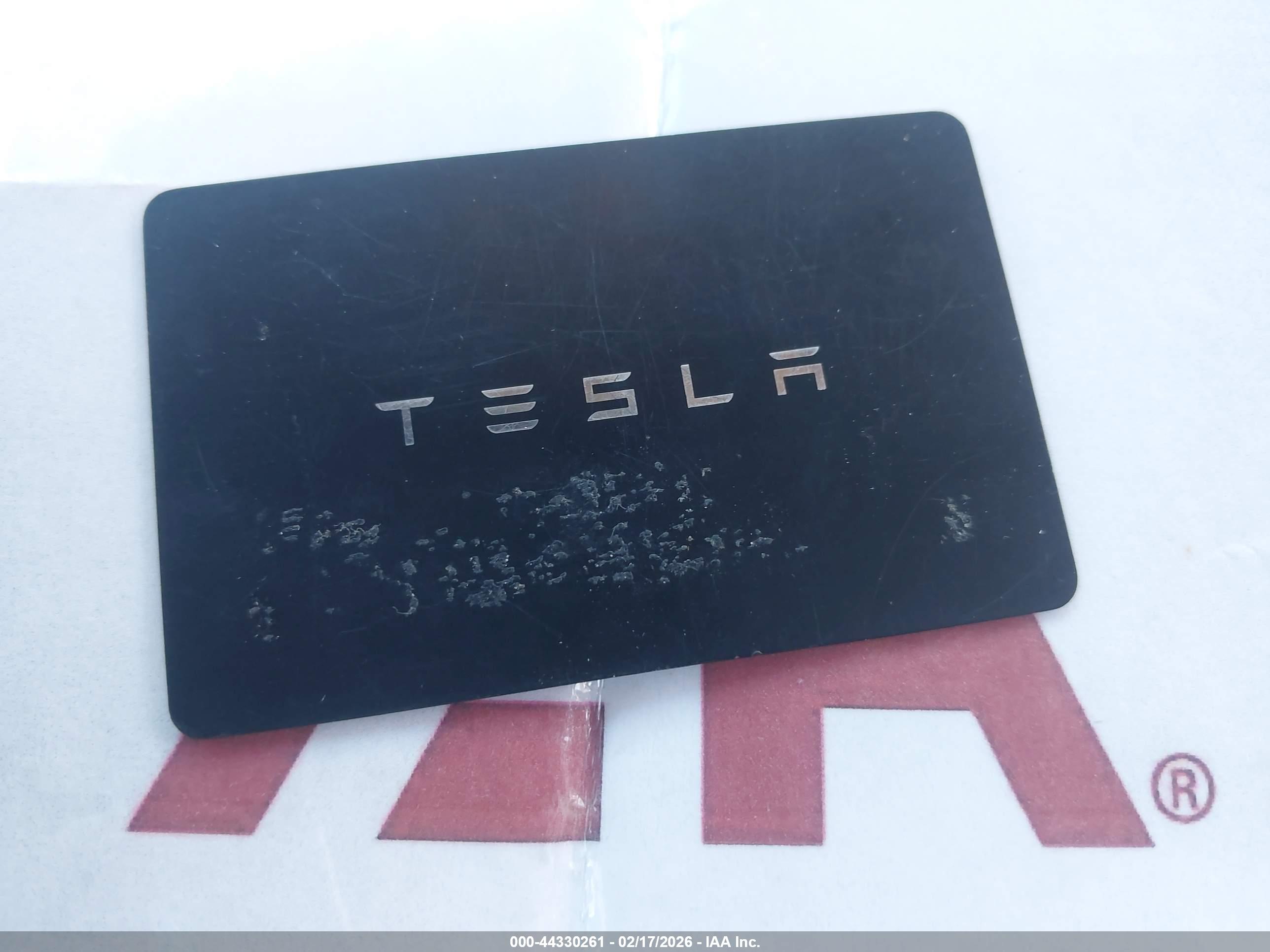 TESLA MODEL image 11