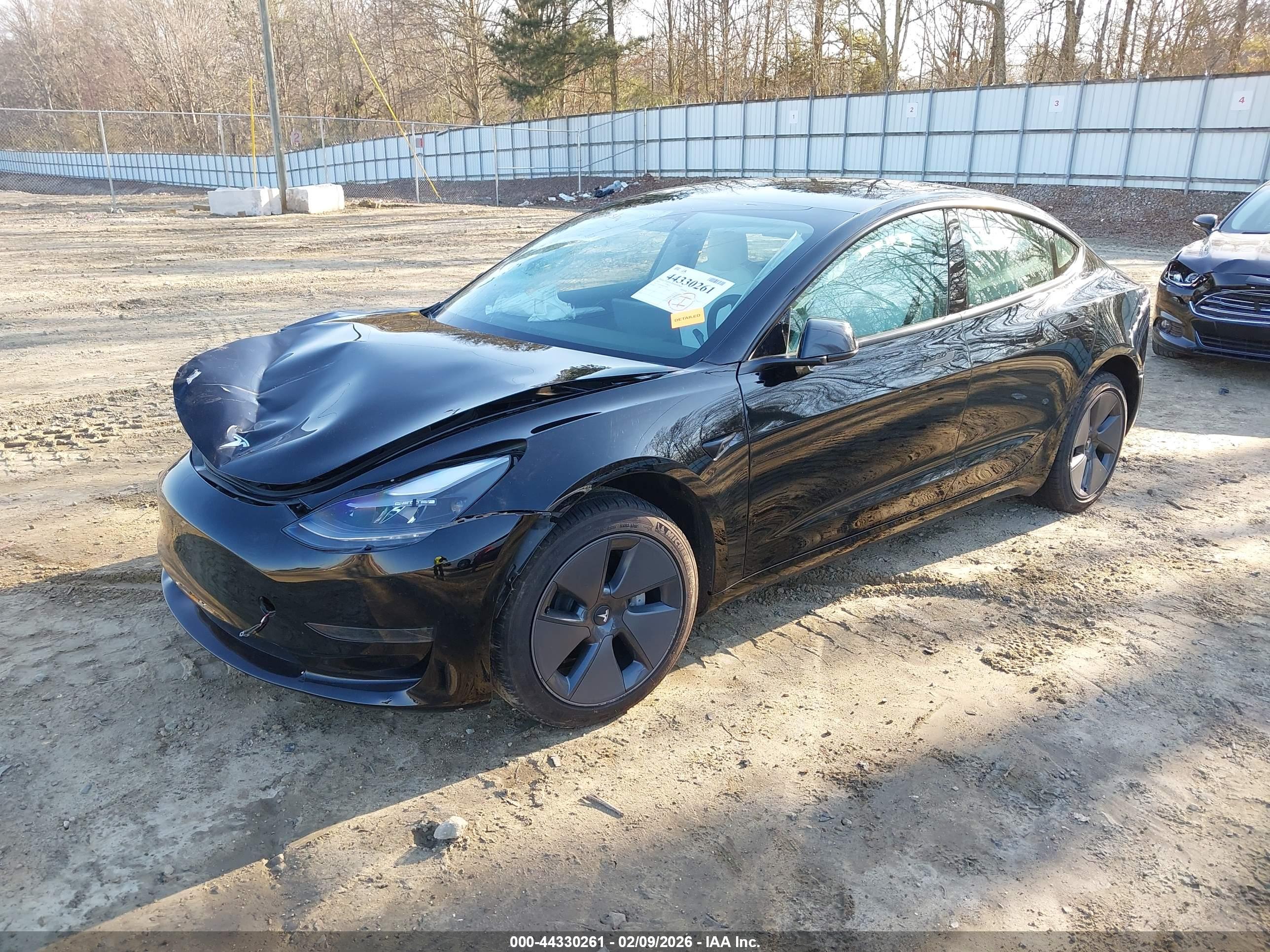 TESLA MODEL image 2
