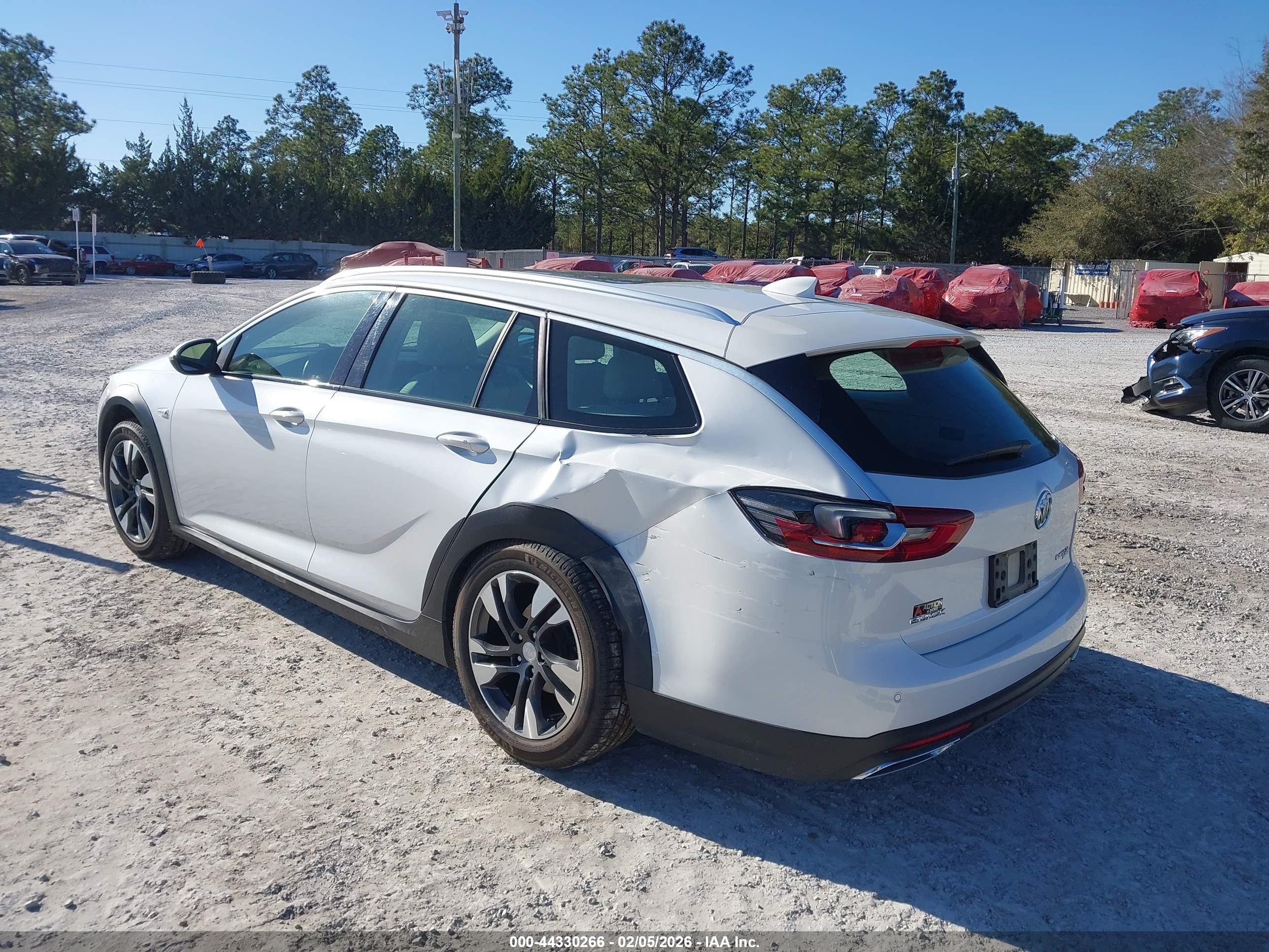 BUICK REGAL image 3
