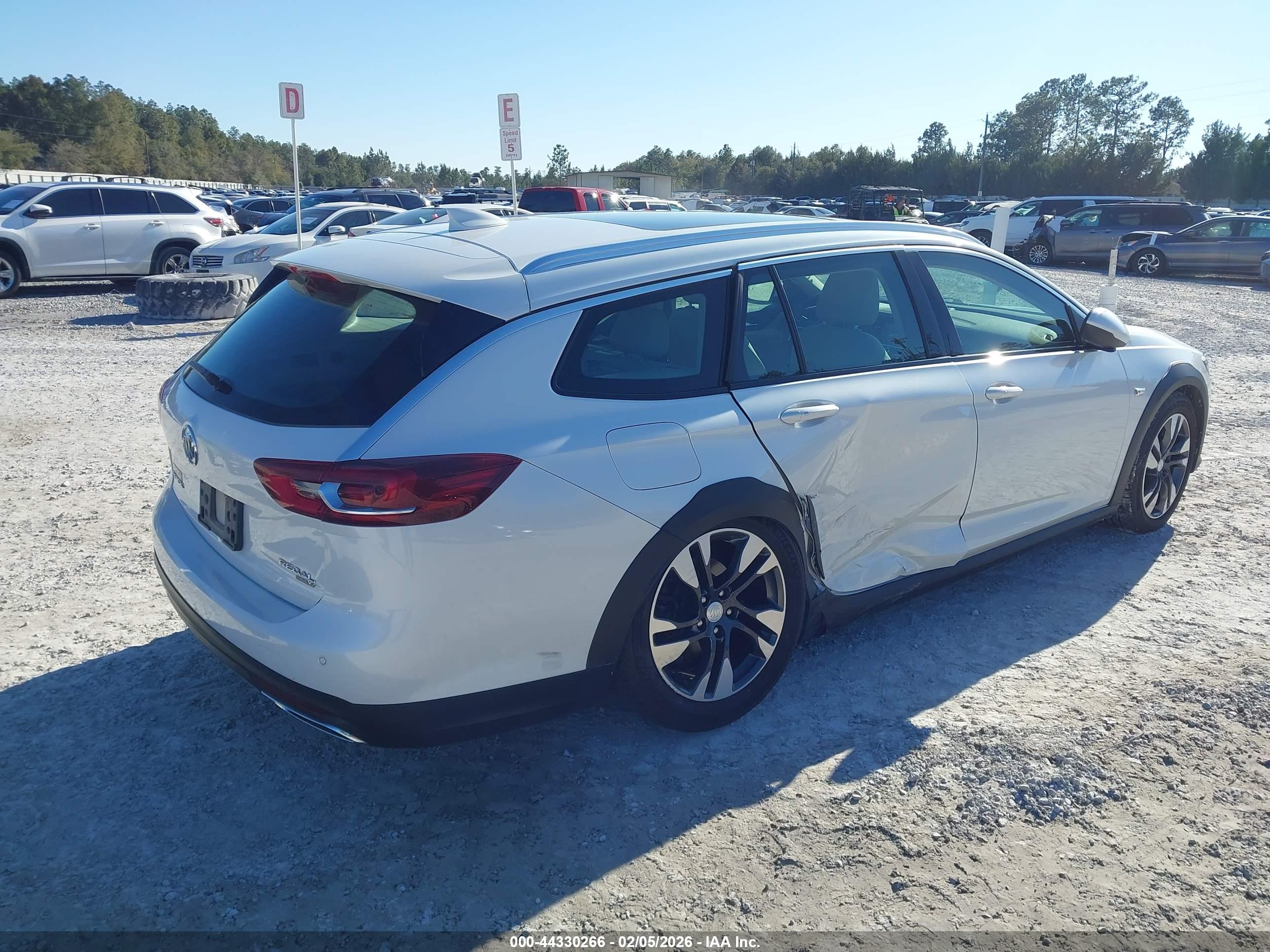 BUICK REGAL image 4