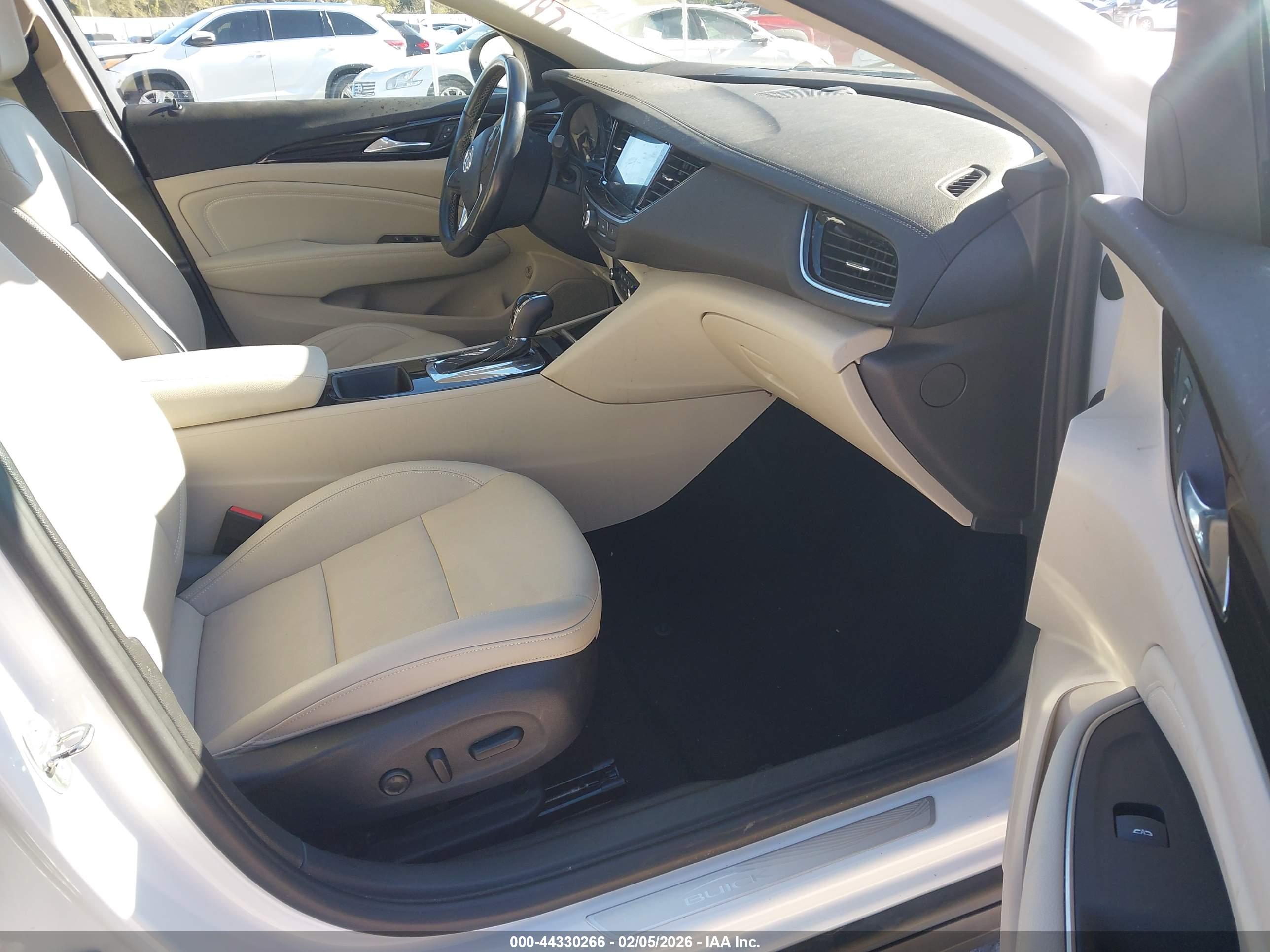 BUICK REGAL image 5