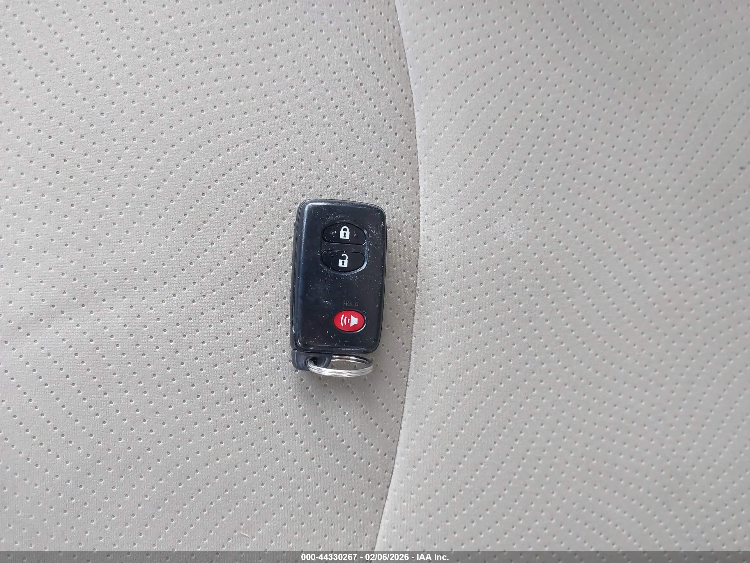 TOYOTA PRIUS image 11