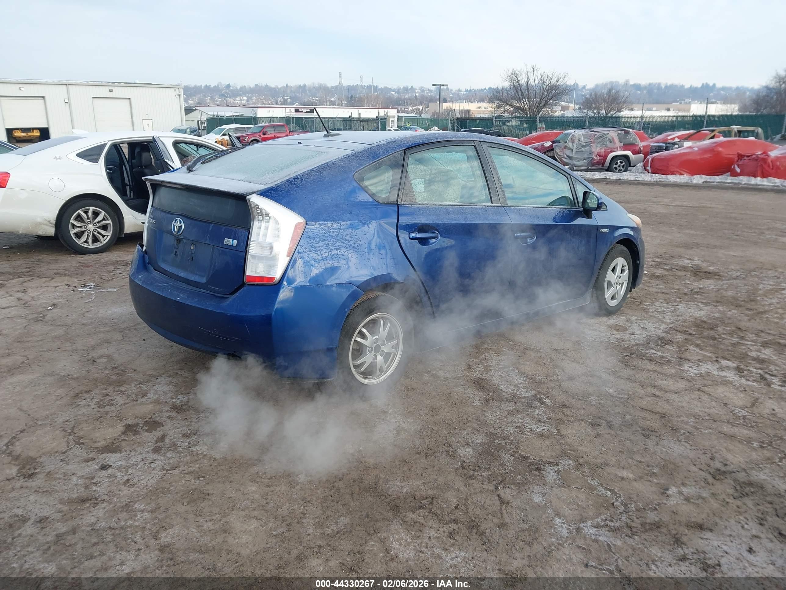 TOYOTA PRIUS image 4