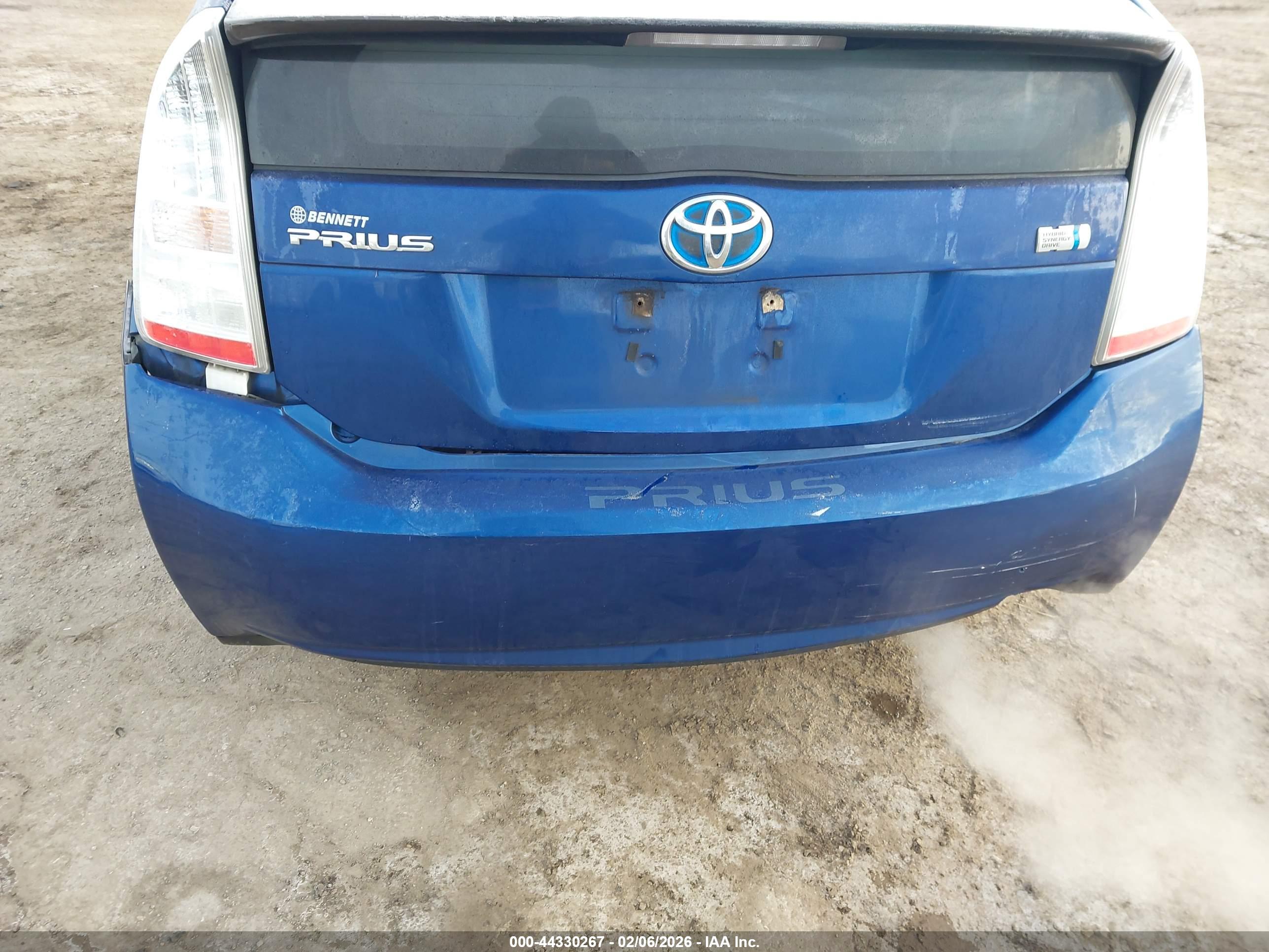 TOYOTA PRIUS image 6