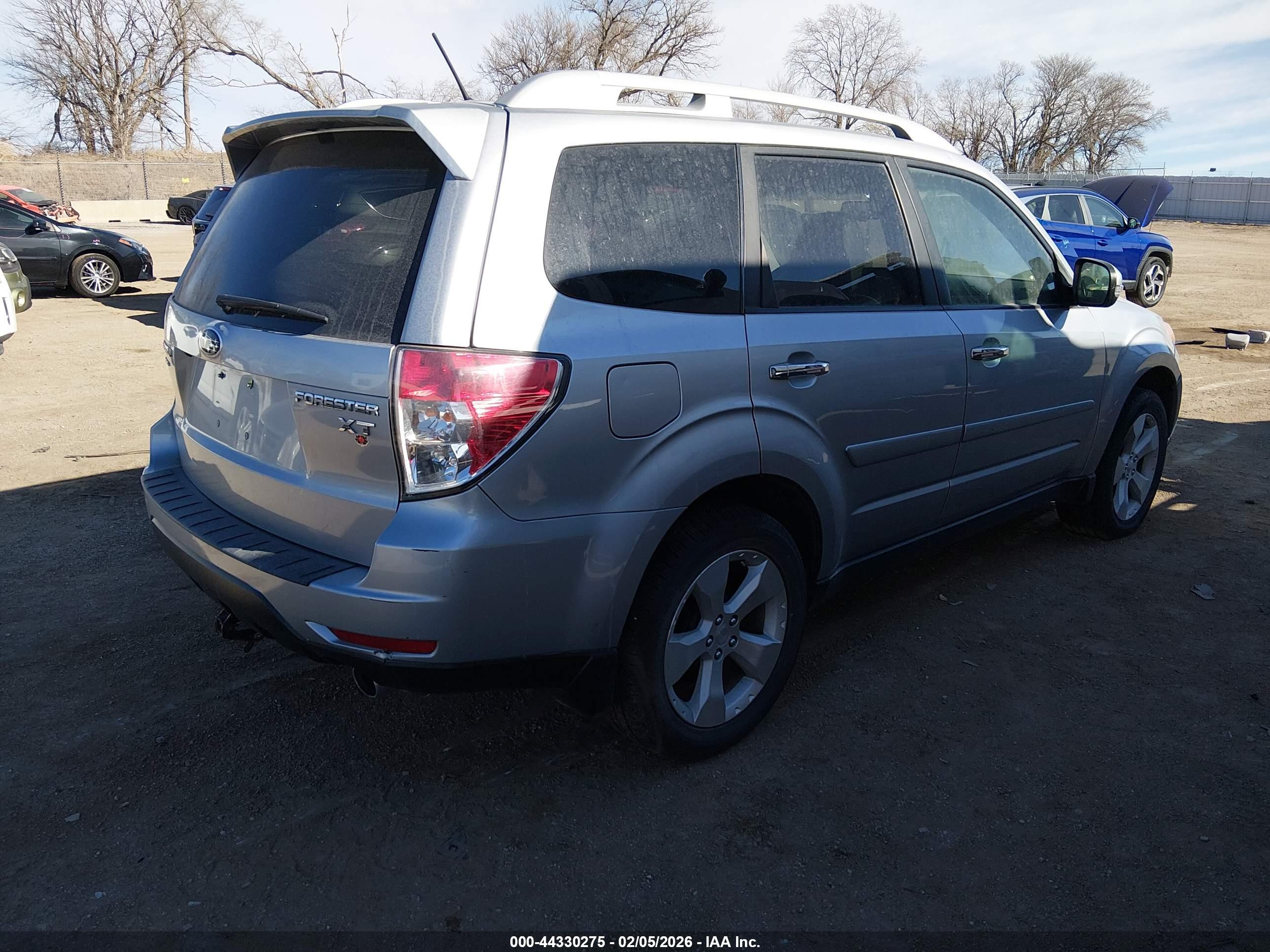 SUBARU FORESTER image 4