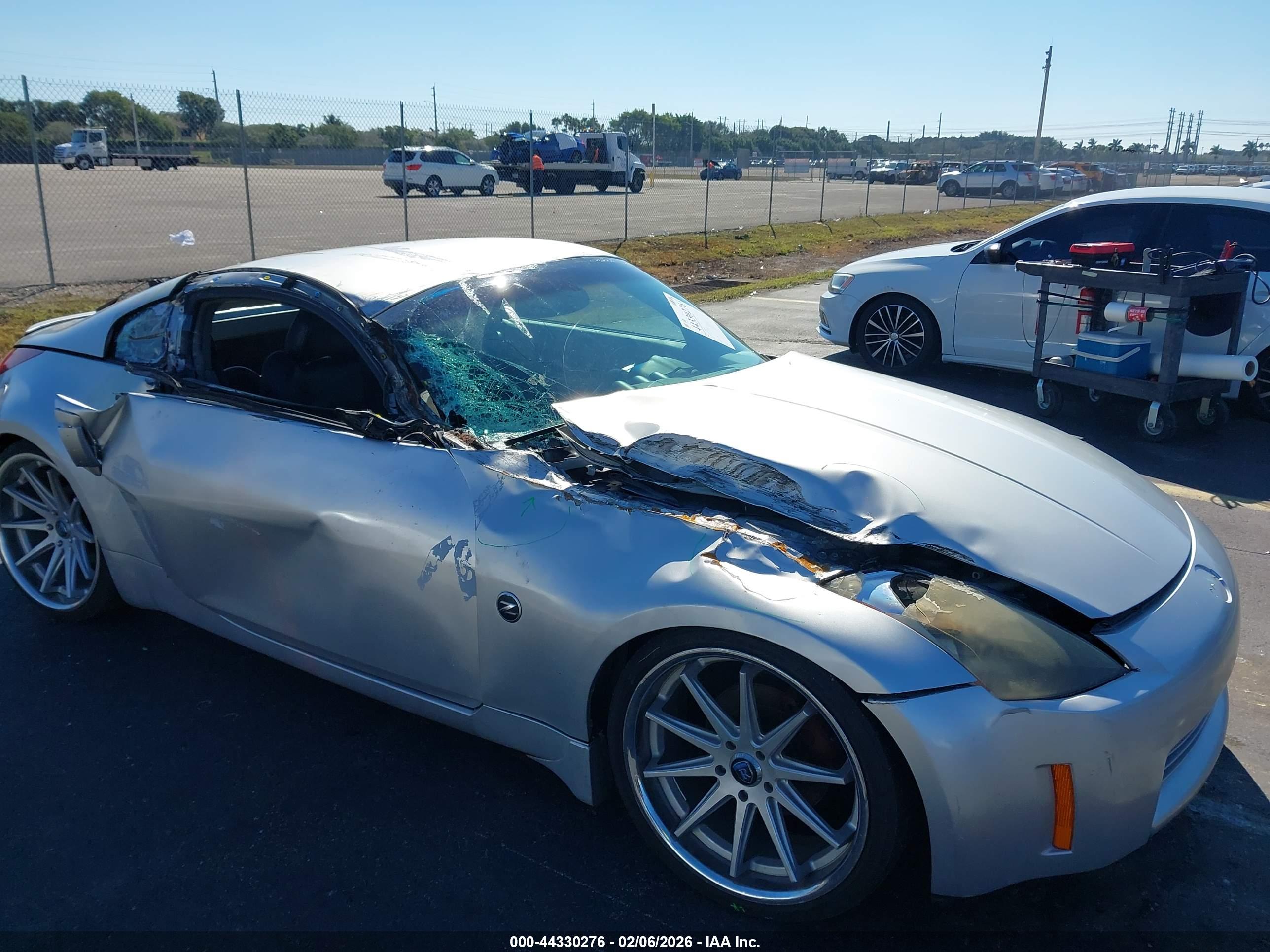NISSAN 350Z image 6