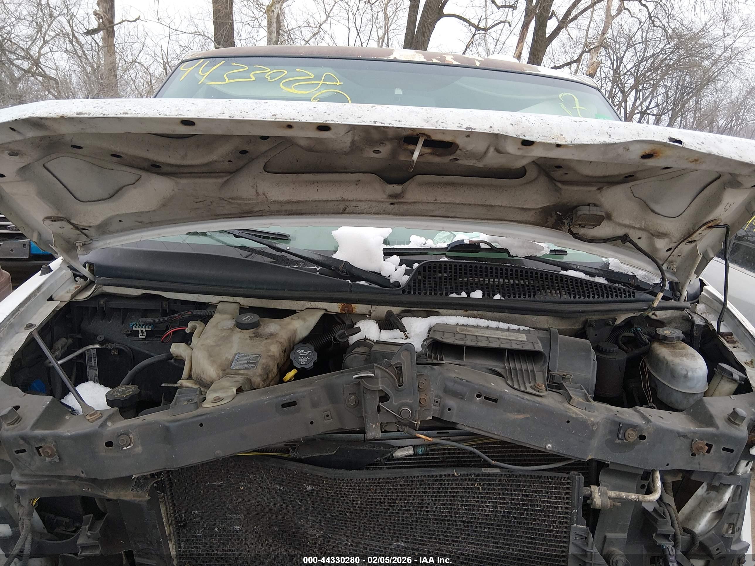 CHEVROLET EXPRESS image 10