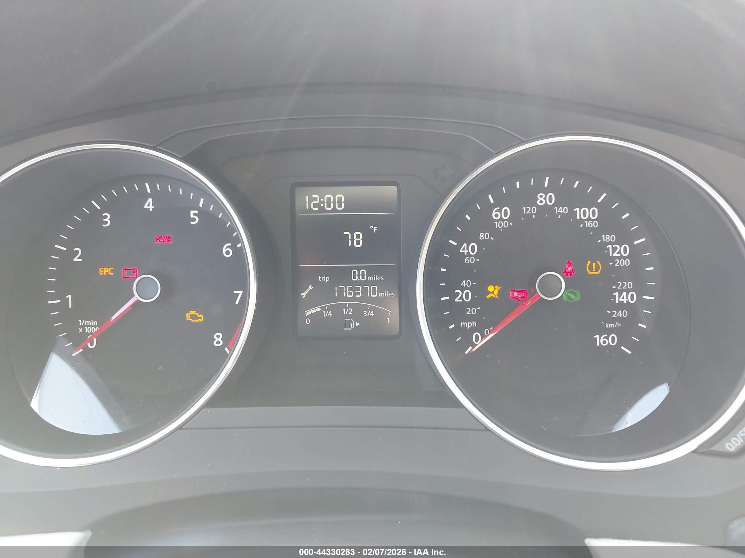 VOLKSWAGEN JETTA image 7