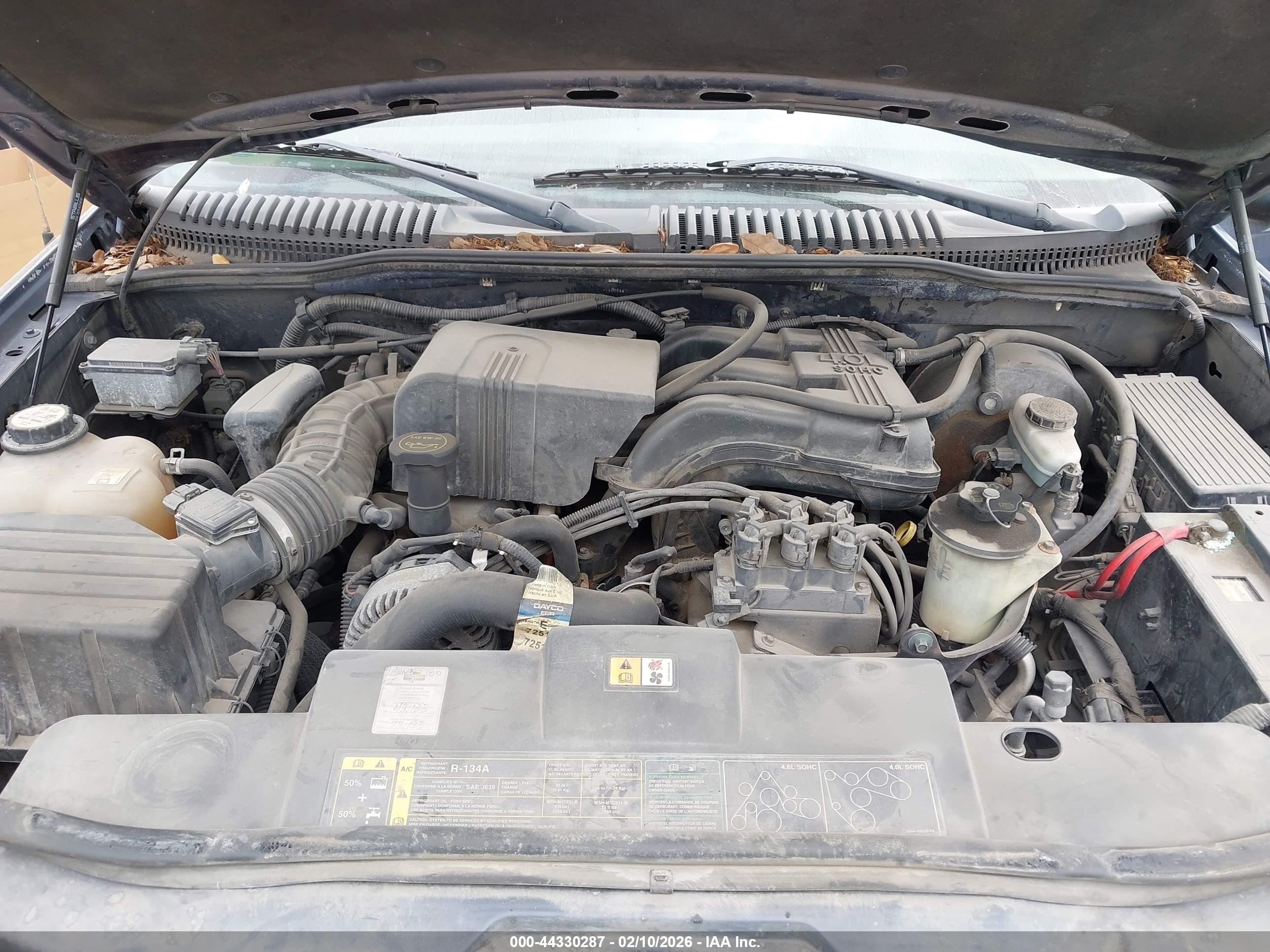 FORD EXPLORER image 10