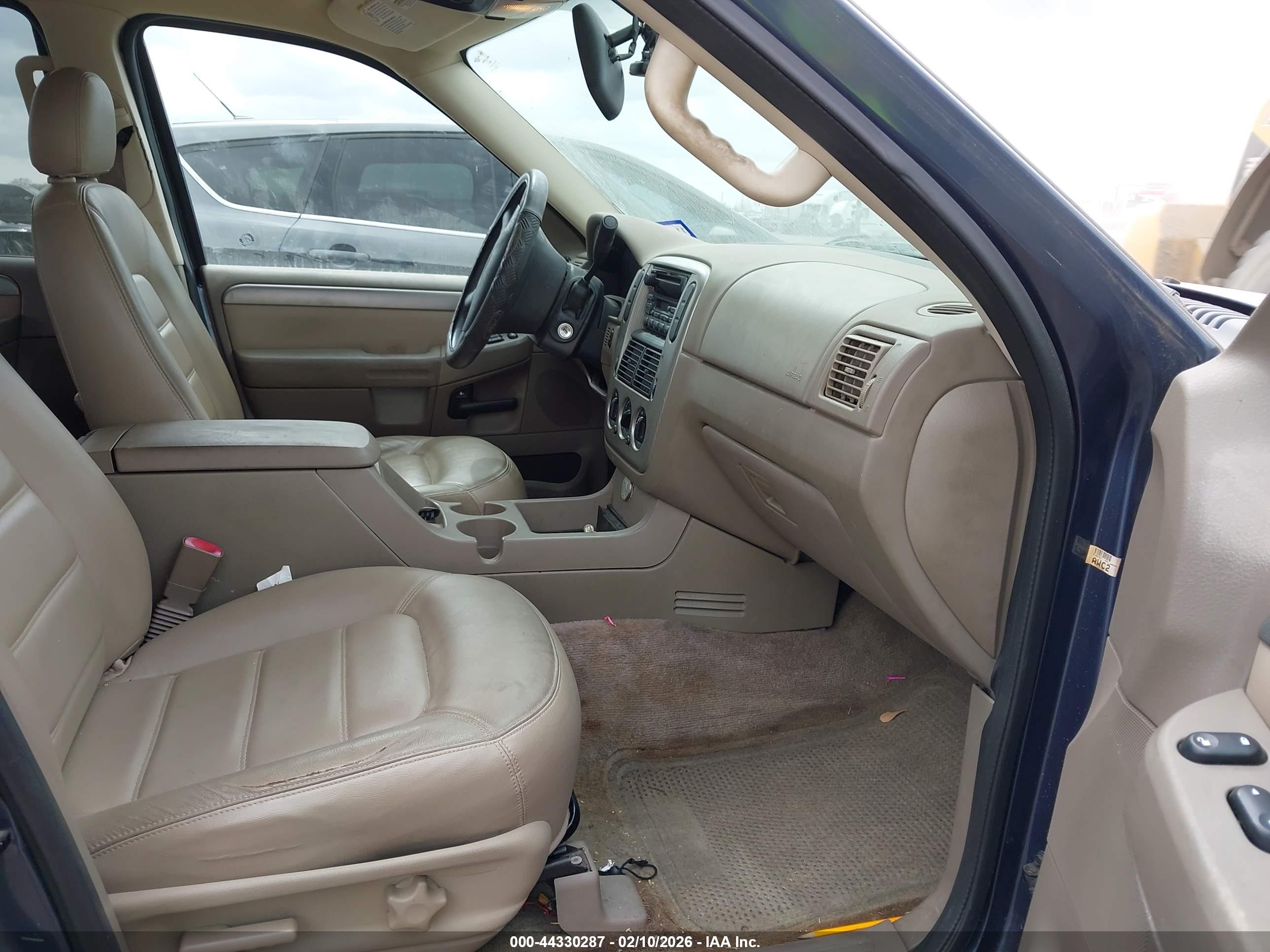 FORD EXPLORER image 5