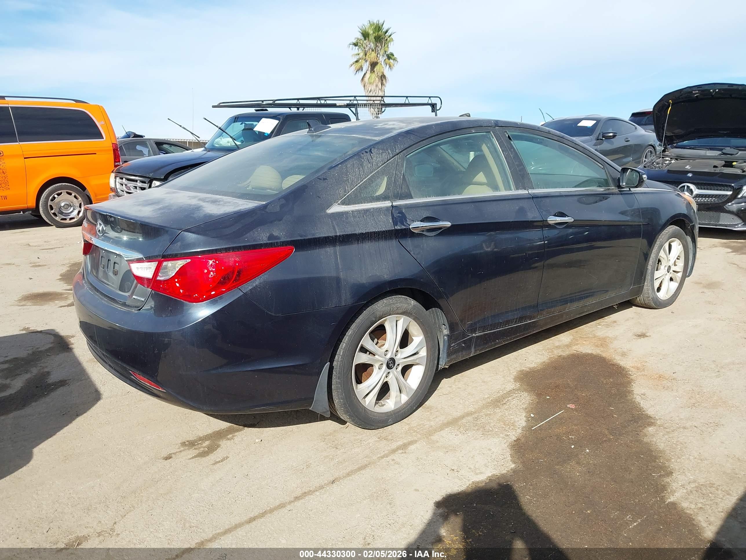 HYUNDAI SONATA image 4