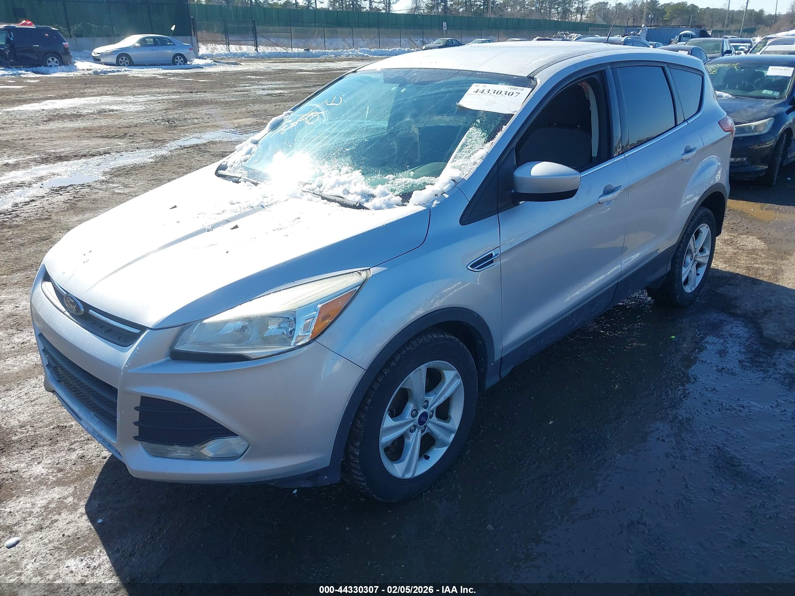 FORD ESCAPE image 2
