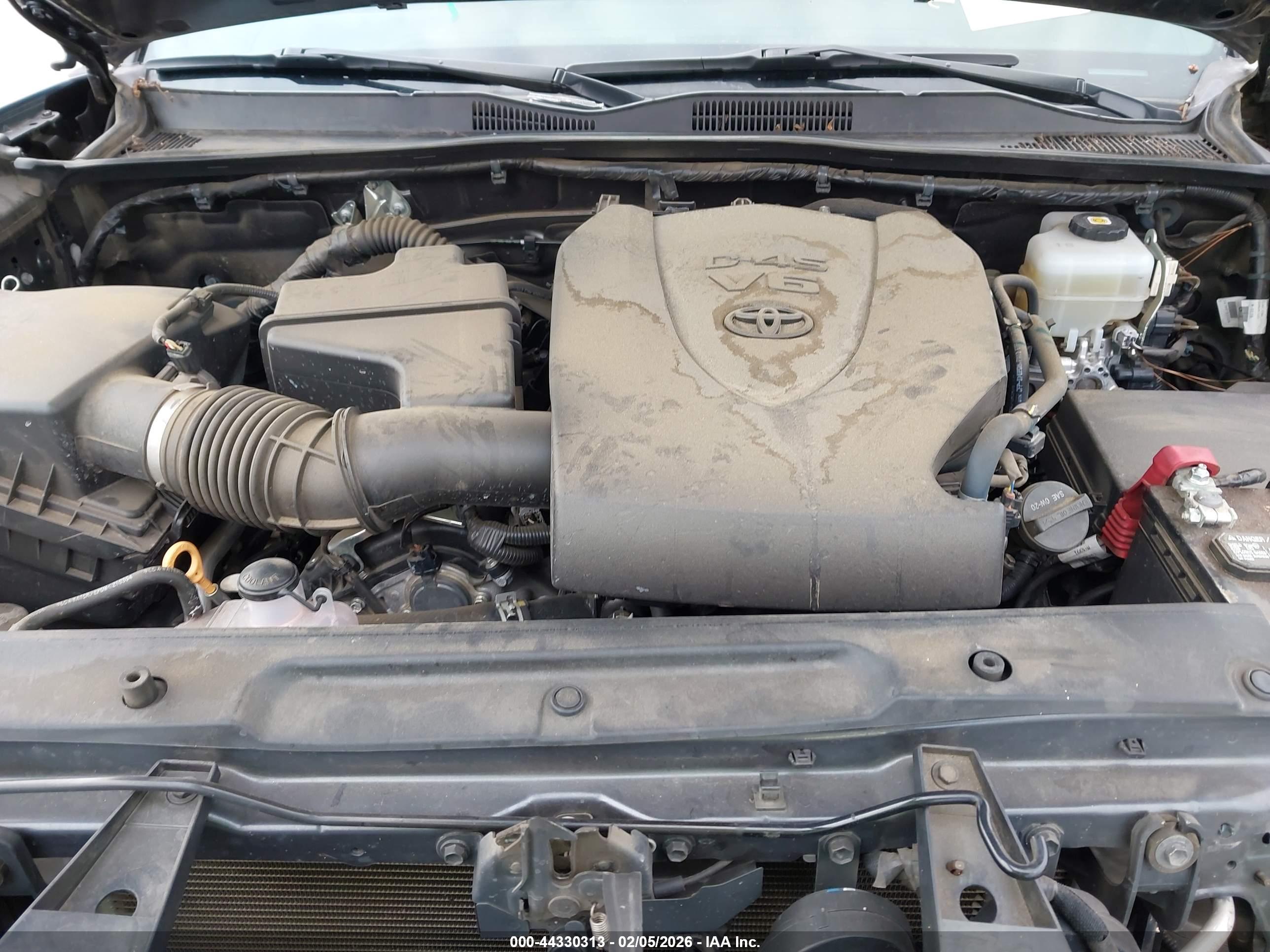 TOYOTA TACOMA image 10
