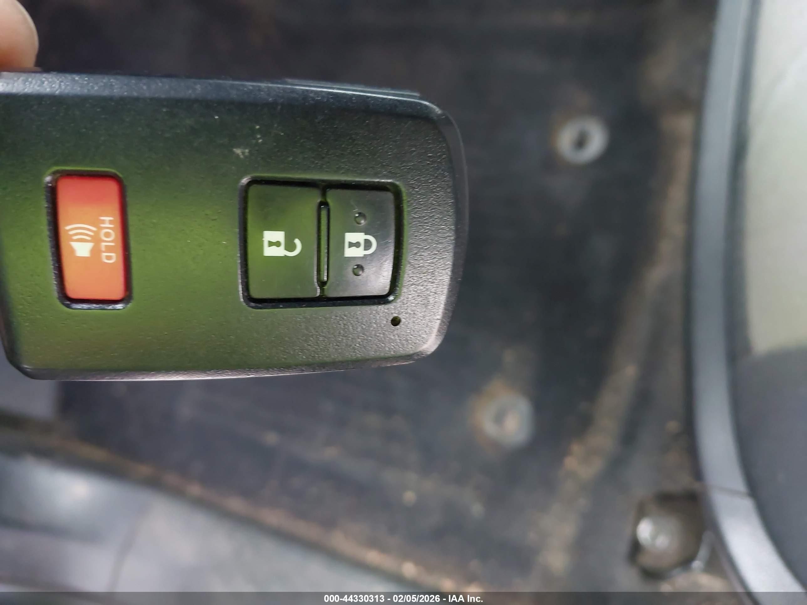 TOYOTA TACOMA image 11
