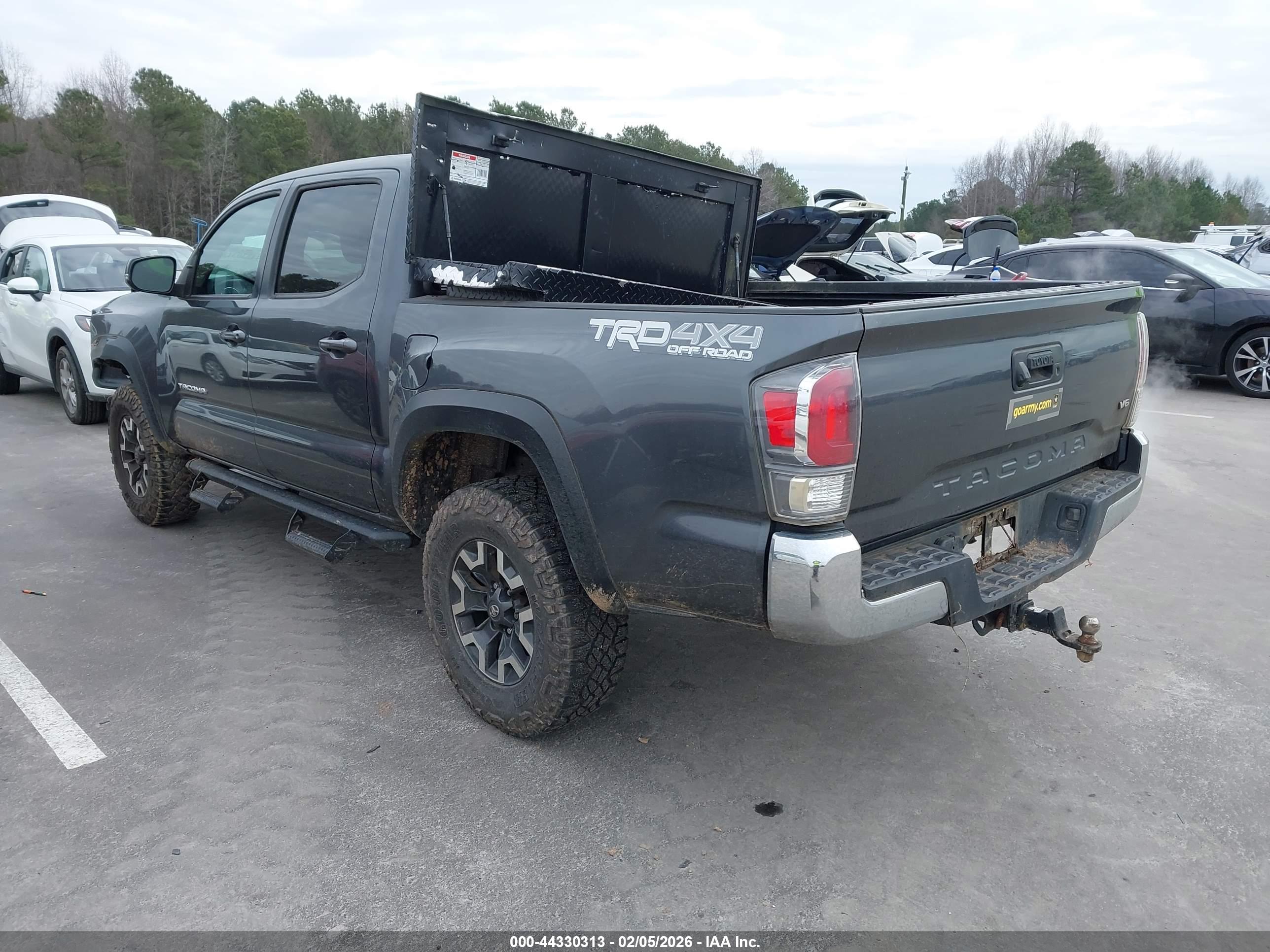TOYOTA TACOMA image 3
