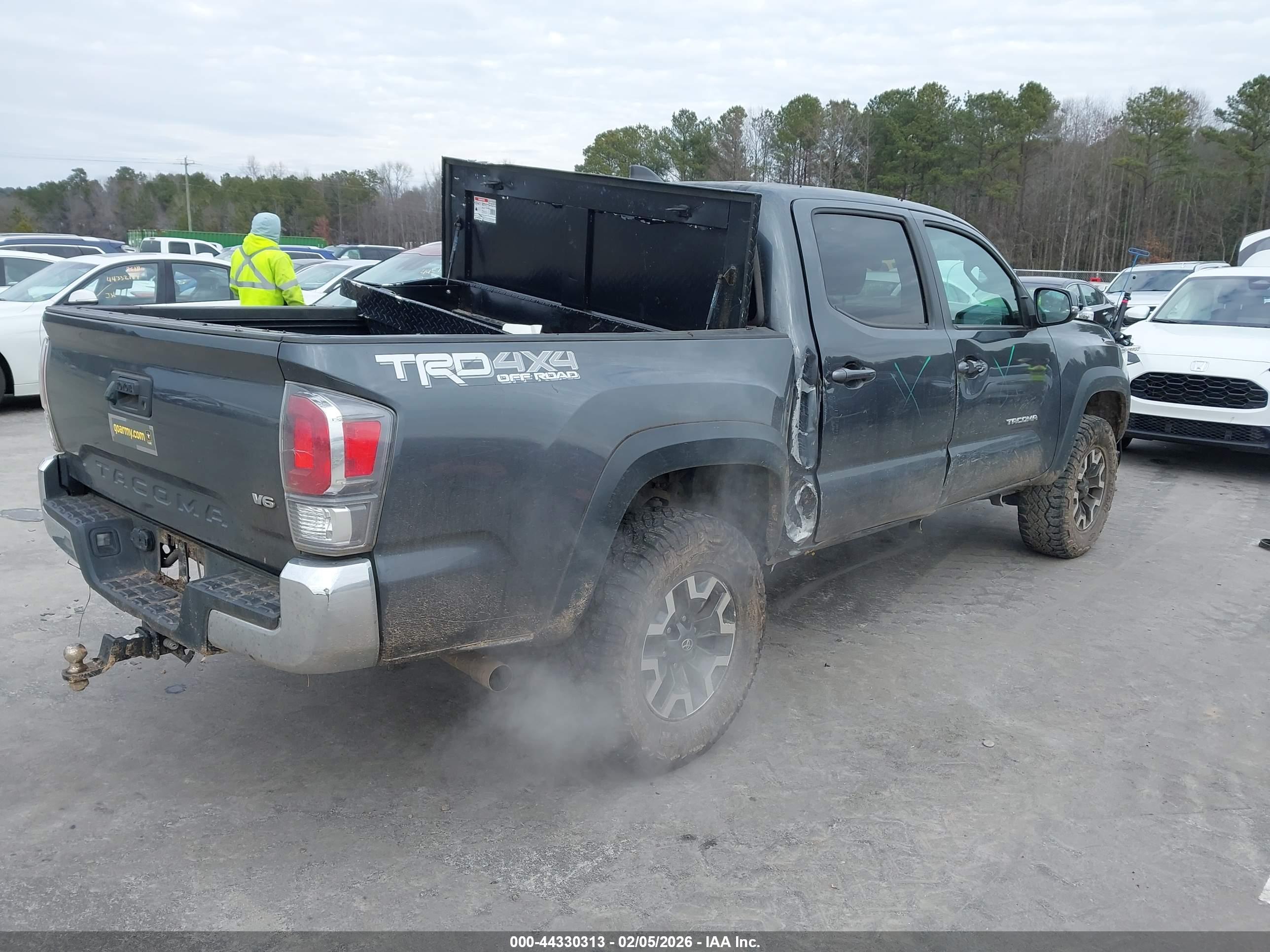 TOYOTA TACOMA image 4