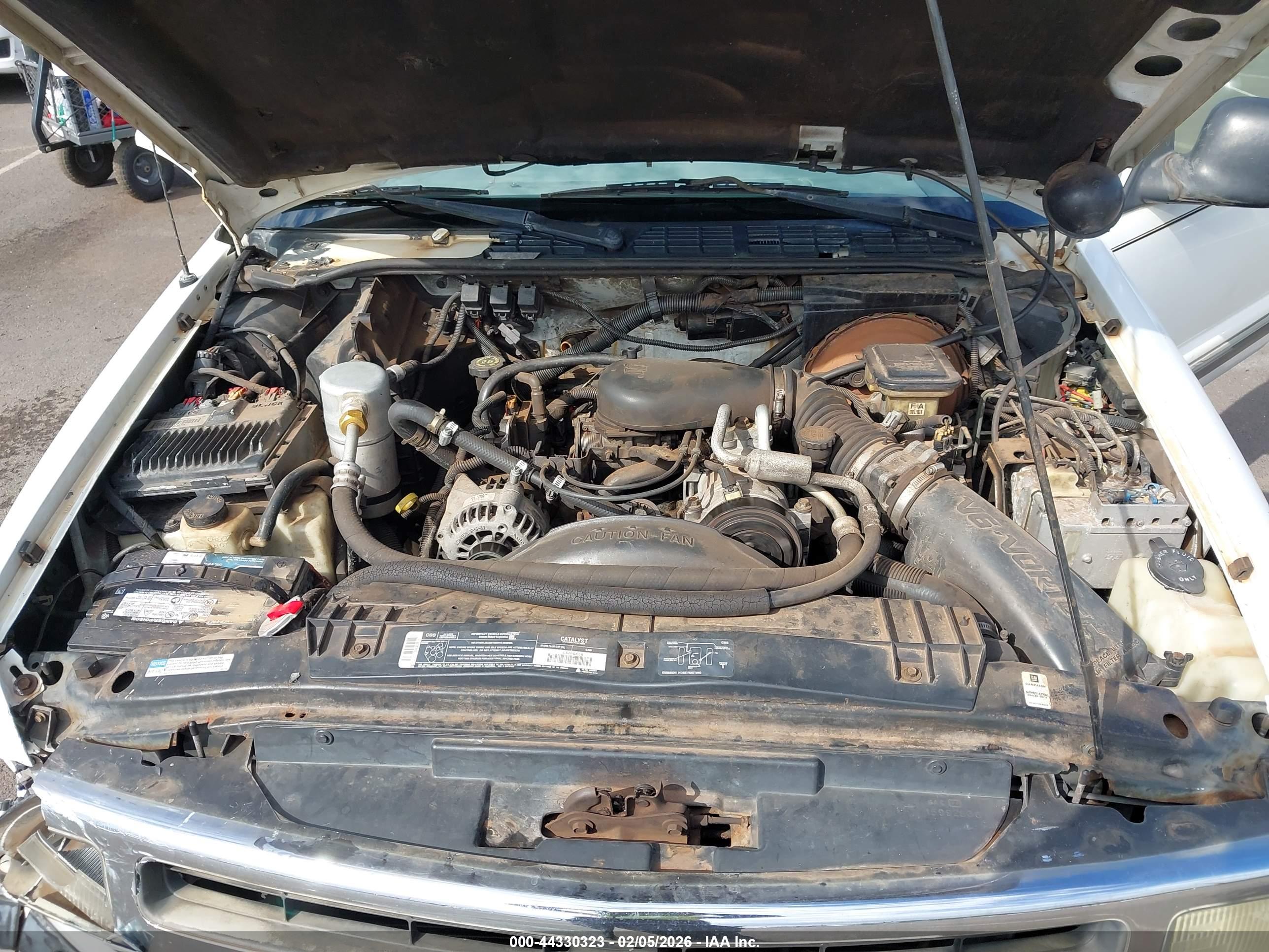 CHEVROLET BLAZER image 10
