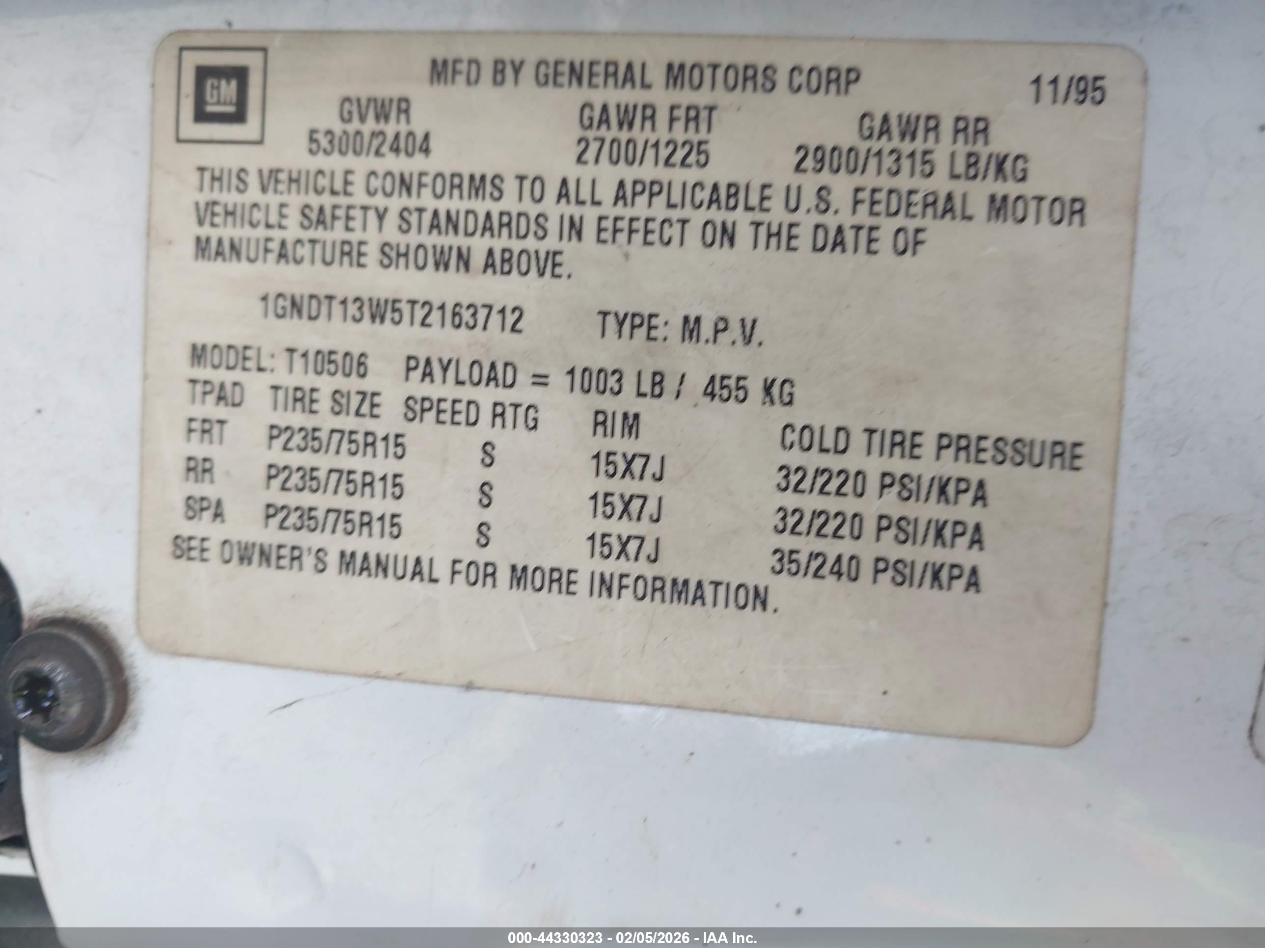 CHEVROLET BLAZER image 9