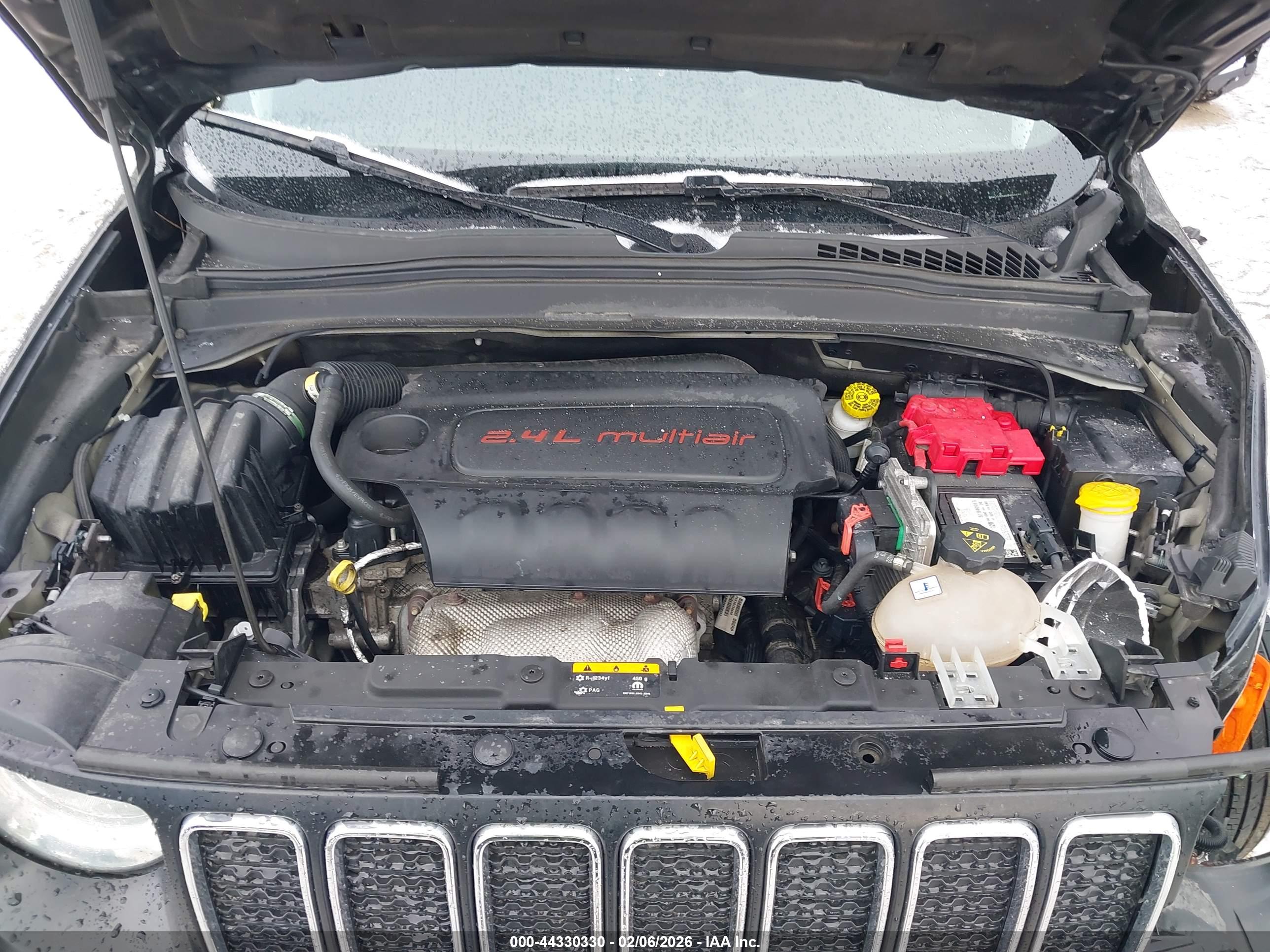 JEEP RENEGADE image 10