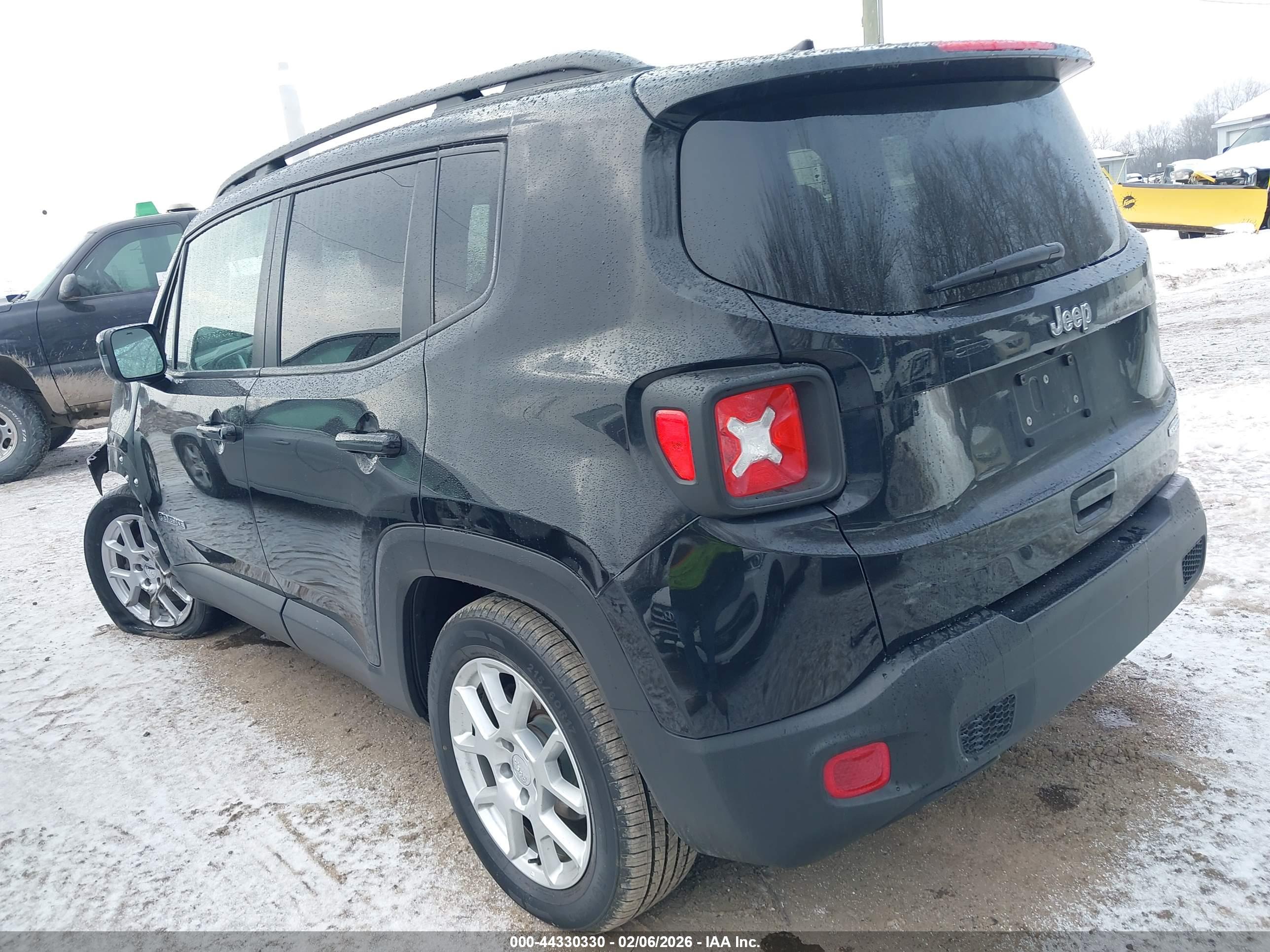 JEEP RENEGADE image 3