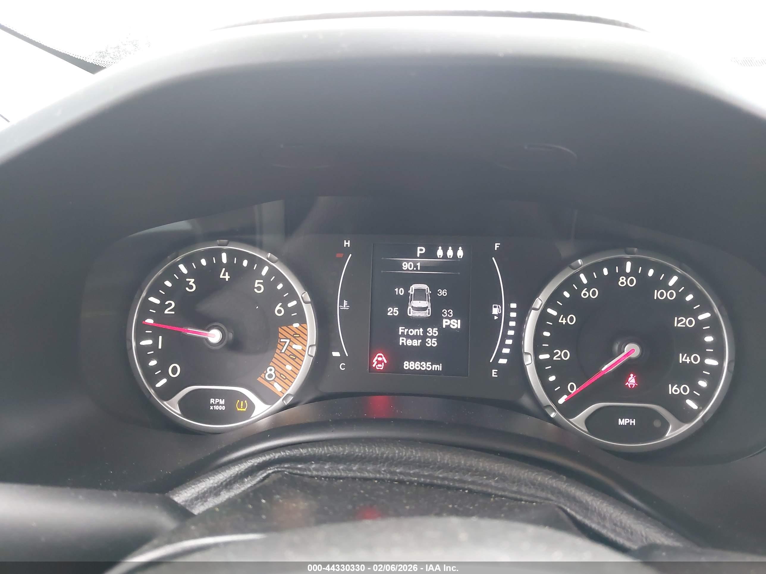 JEEP RENEGADE image 7