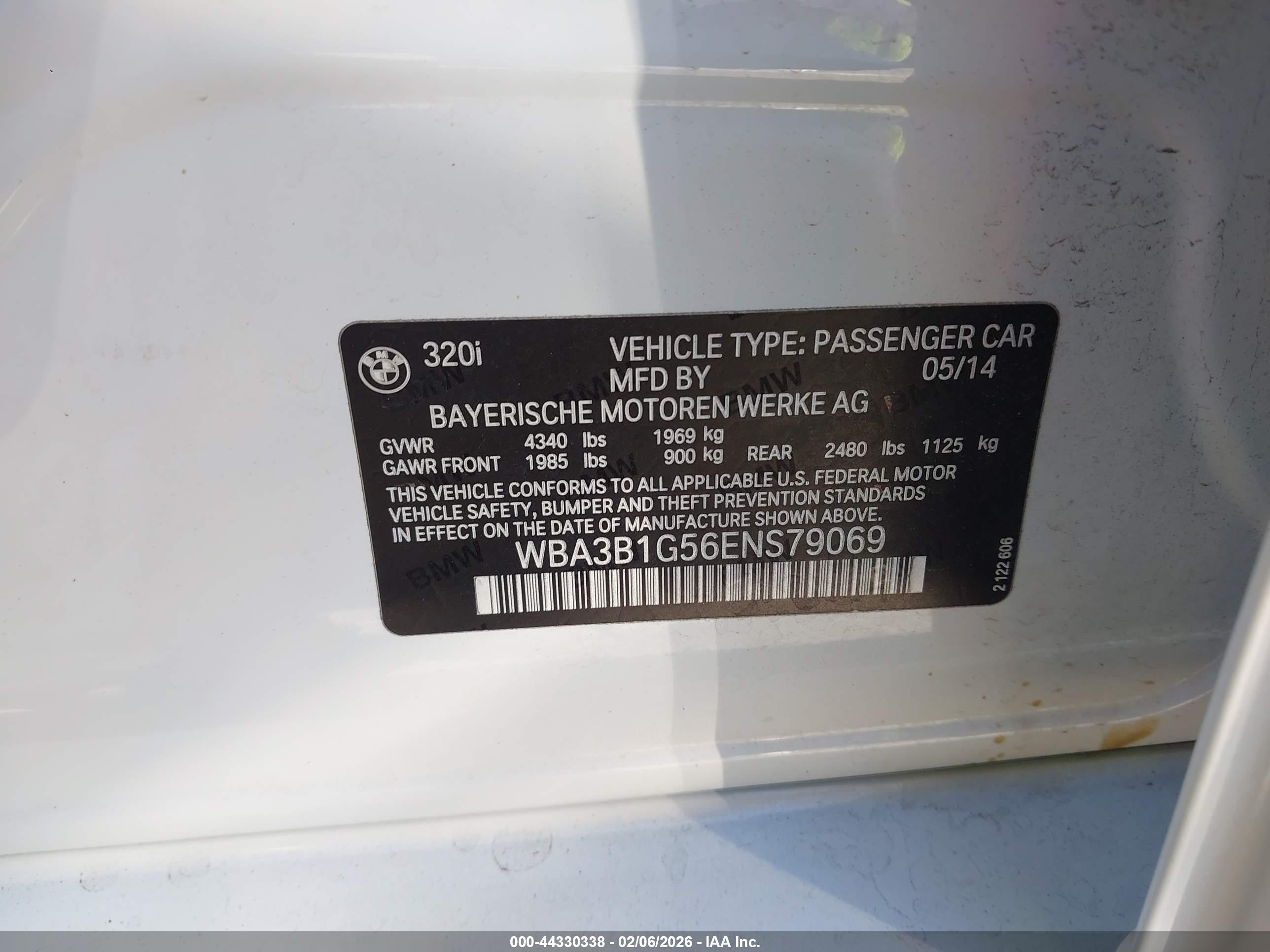 BMW 320I image 9
