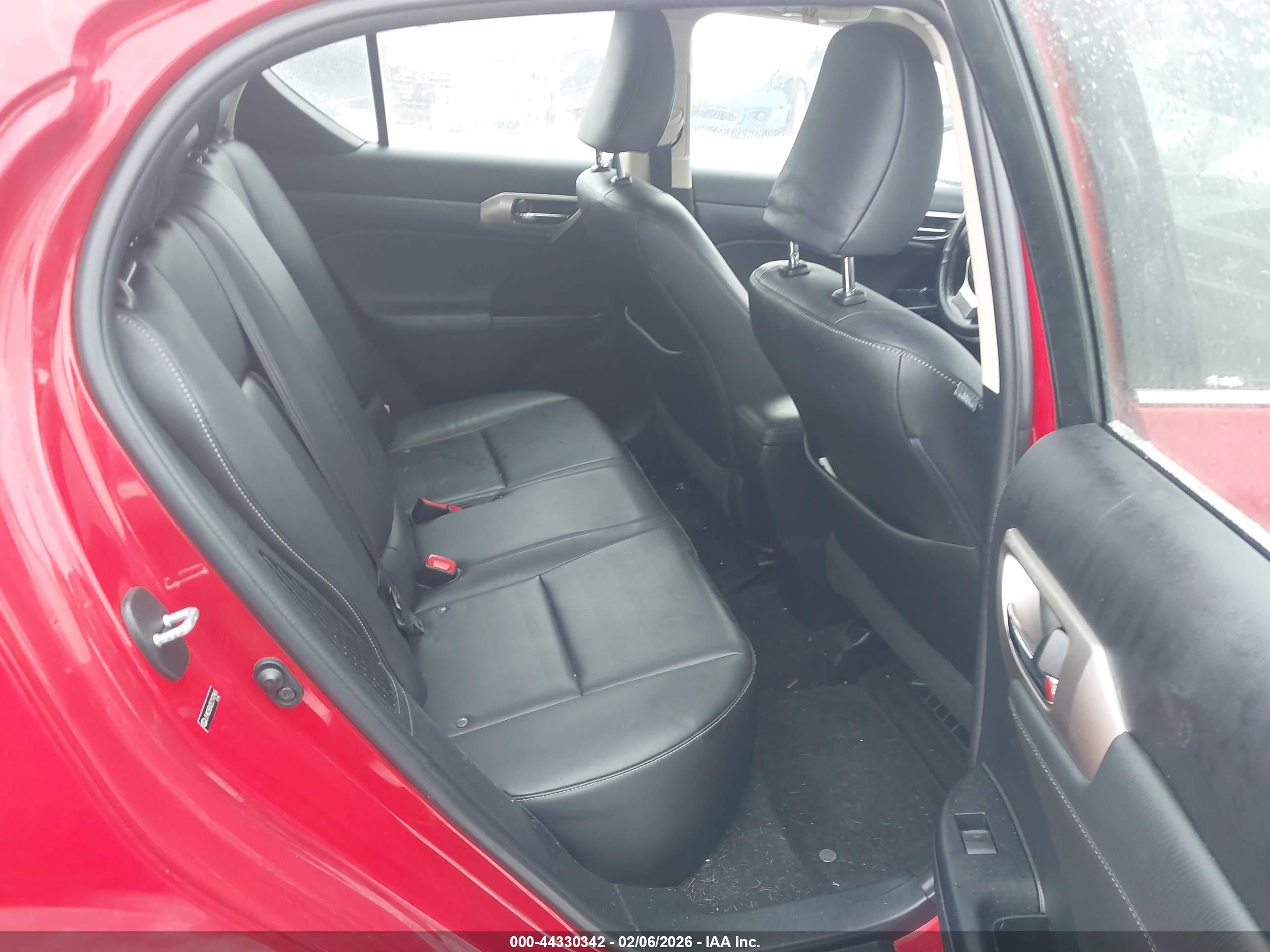 LEXUS CT image 8