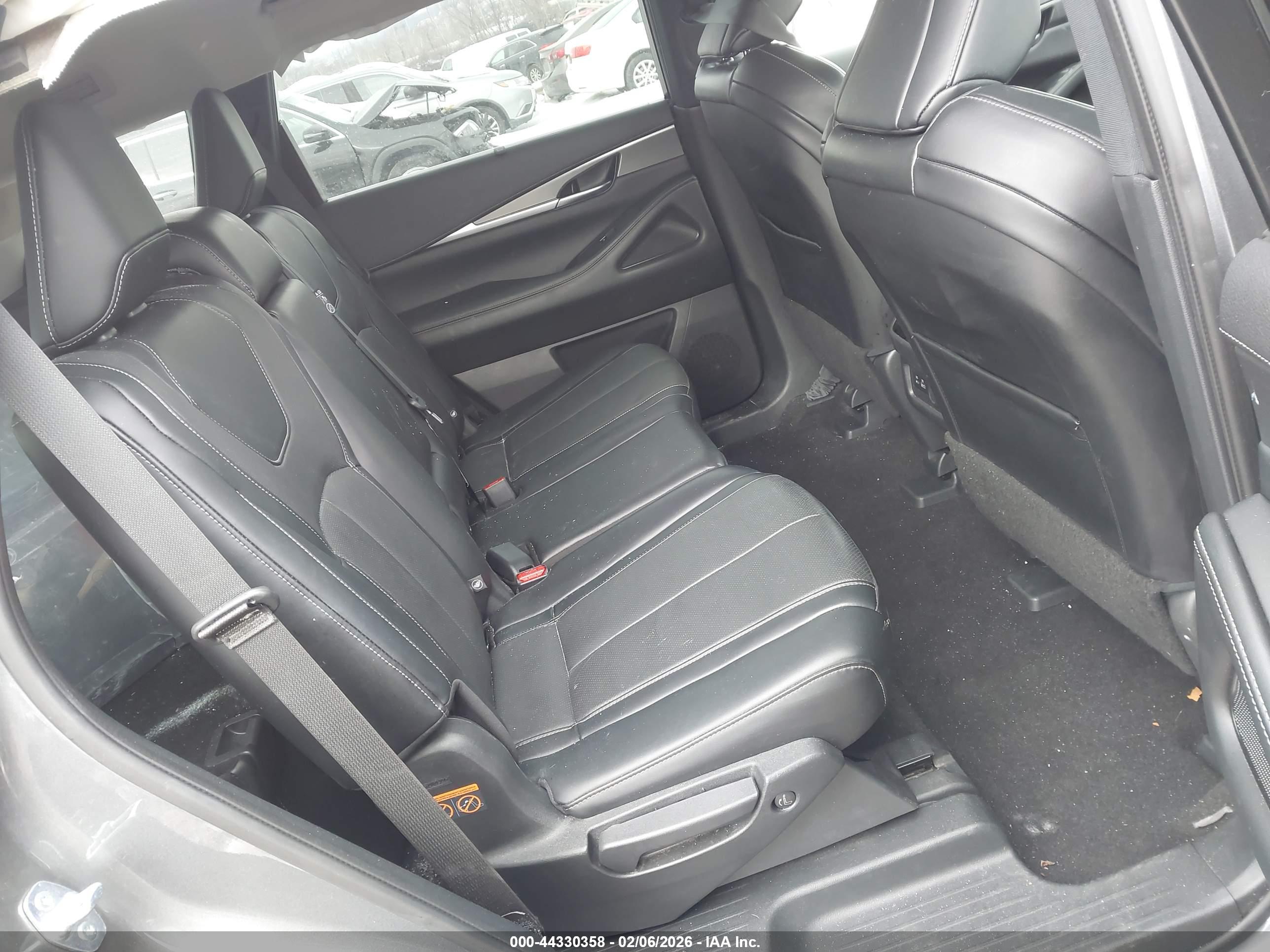 INFINITI QX60 image 8