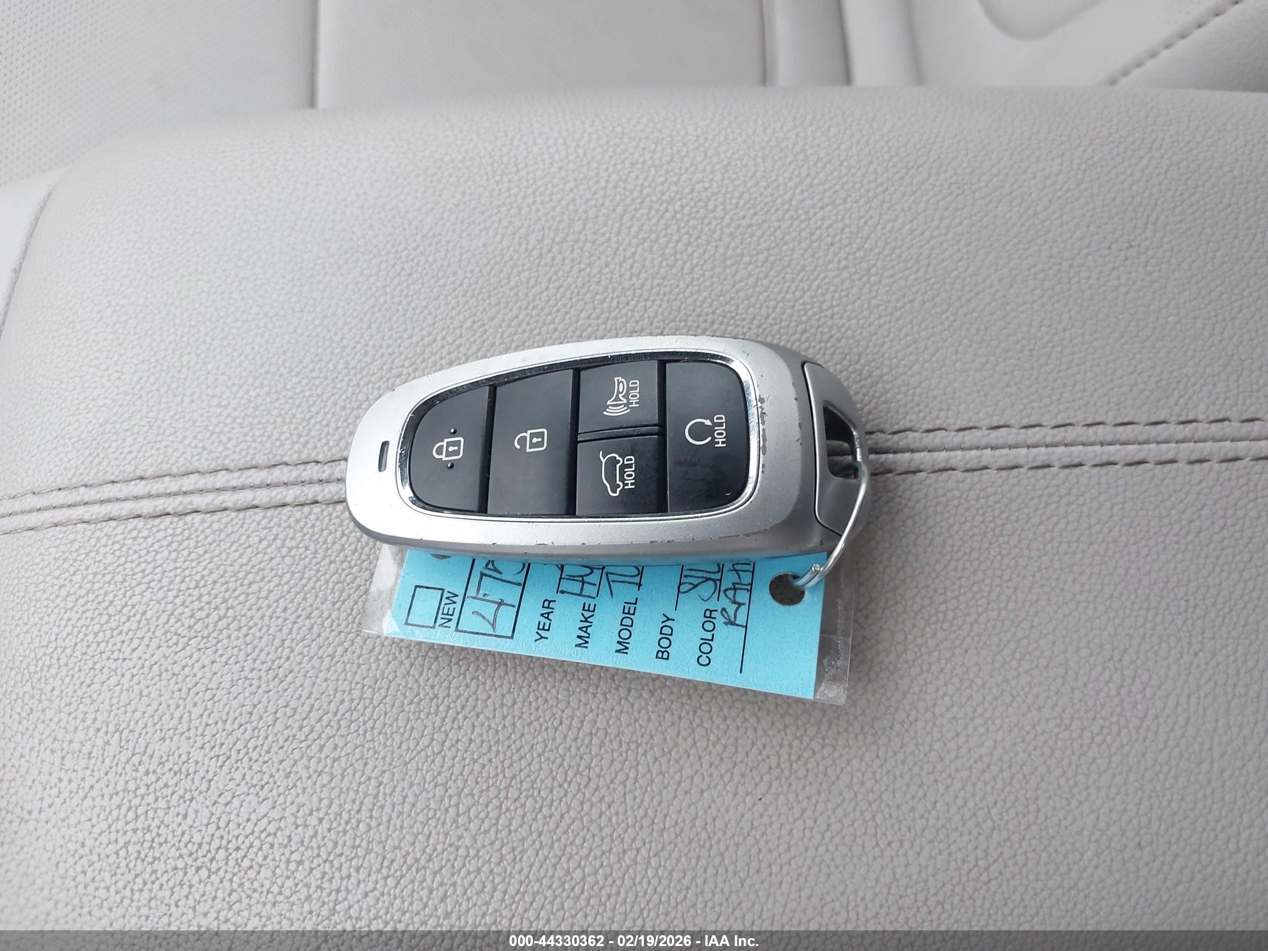 HYUNDAI TUCSON image 11