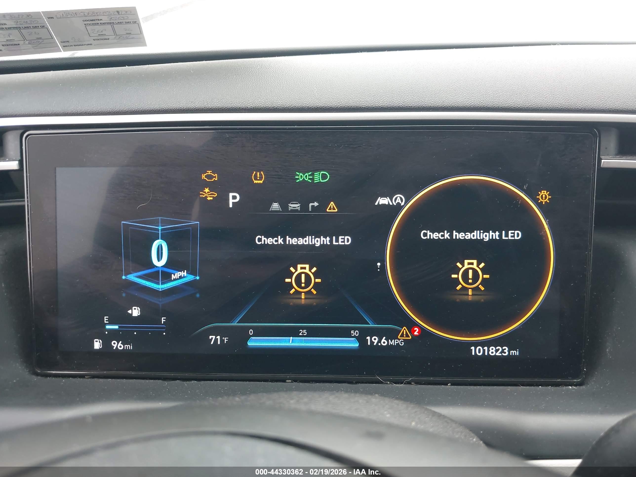 HYUNDAI TUCSON image 7