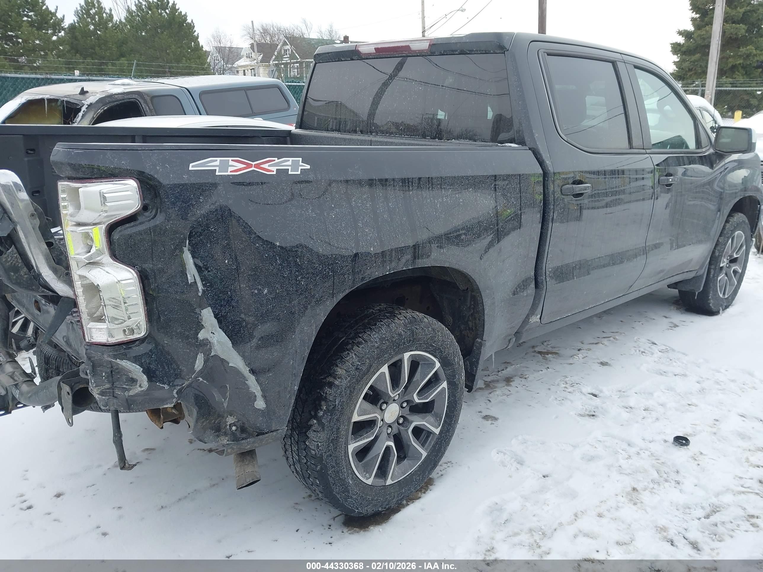 CHEVROLET SILVERADO image 4