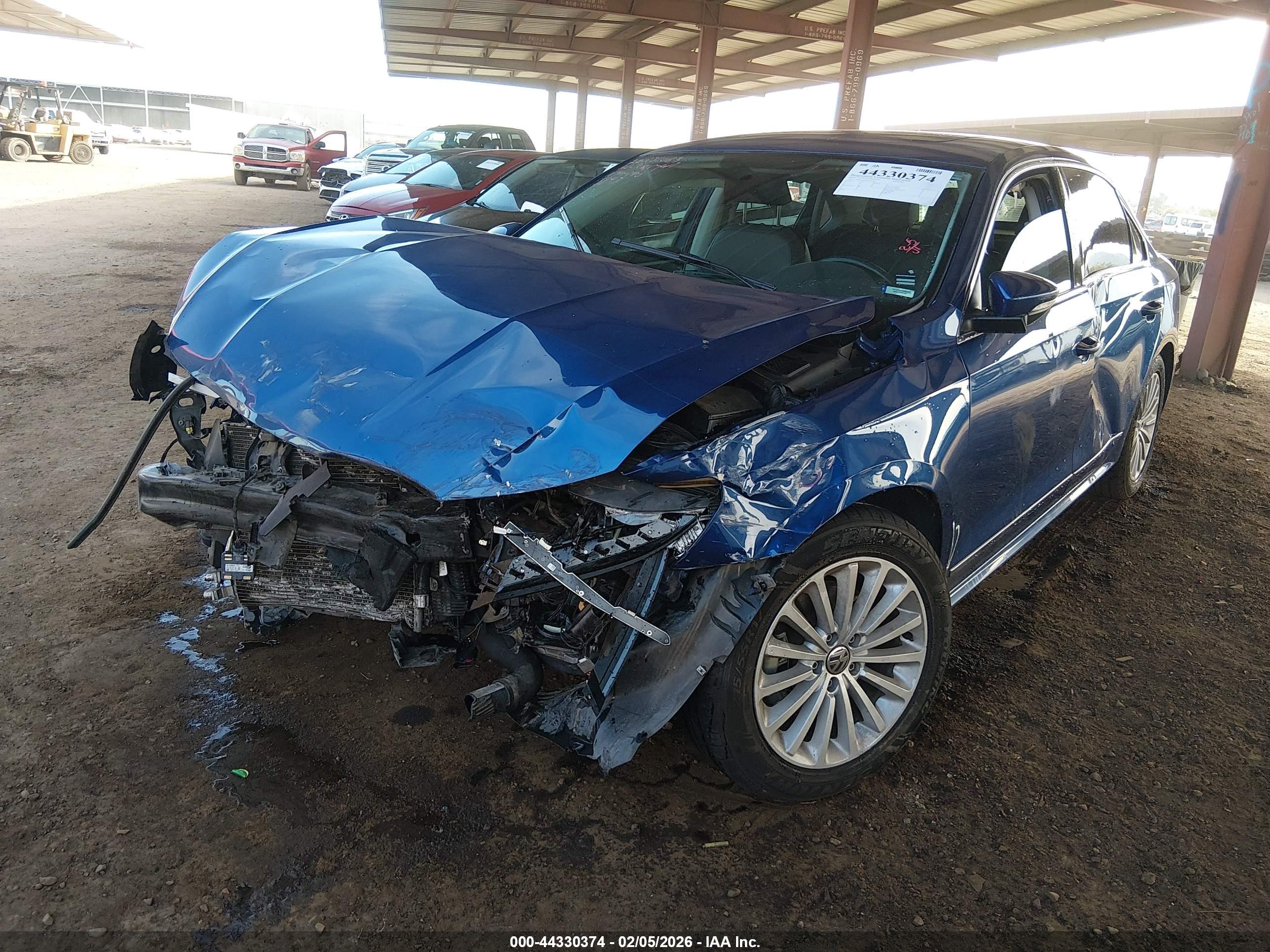 VOLKSWAGEN PASSAT image 6