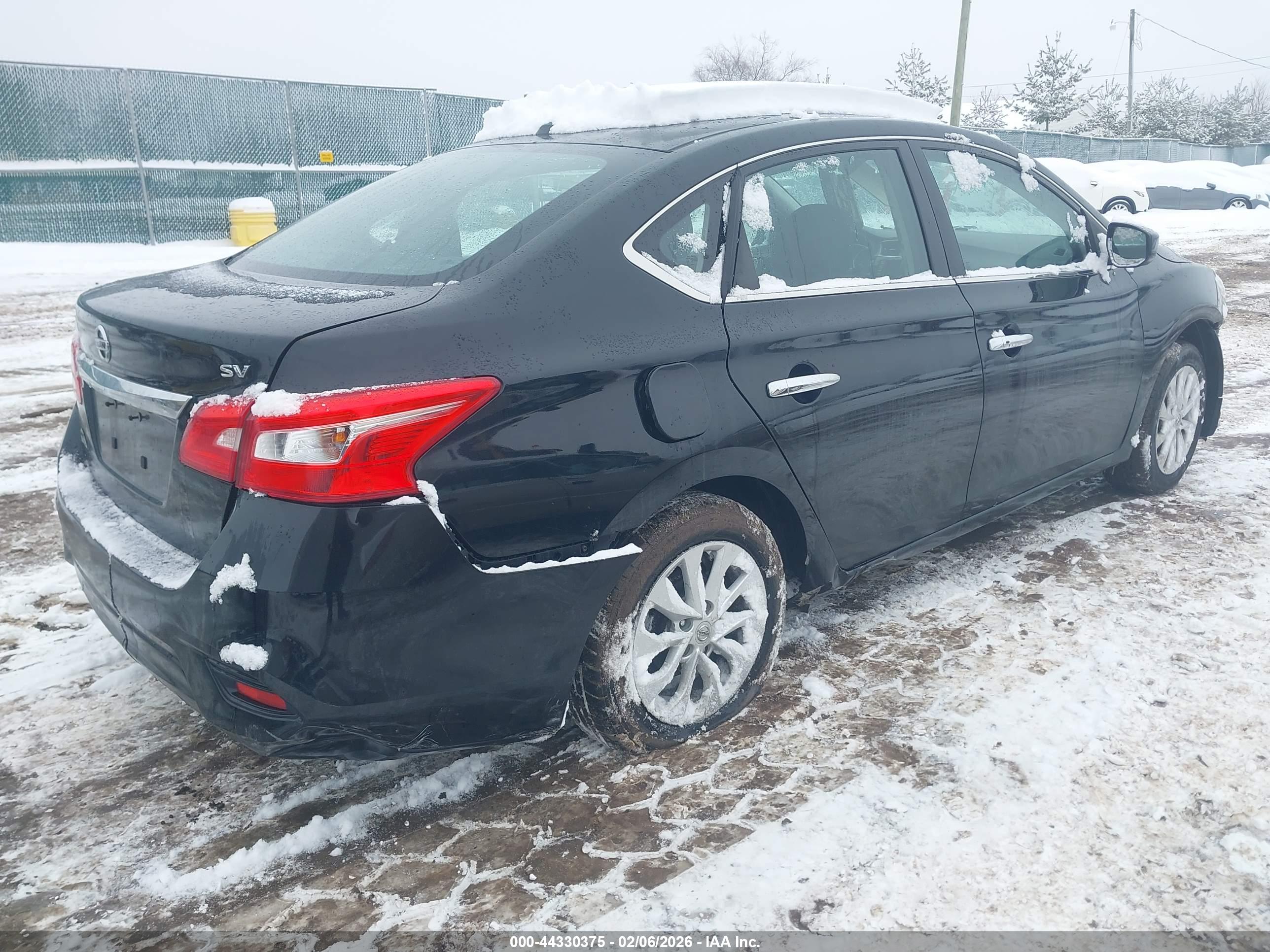 NISSAN SENTRA image 4