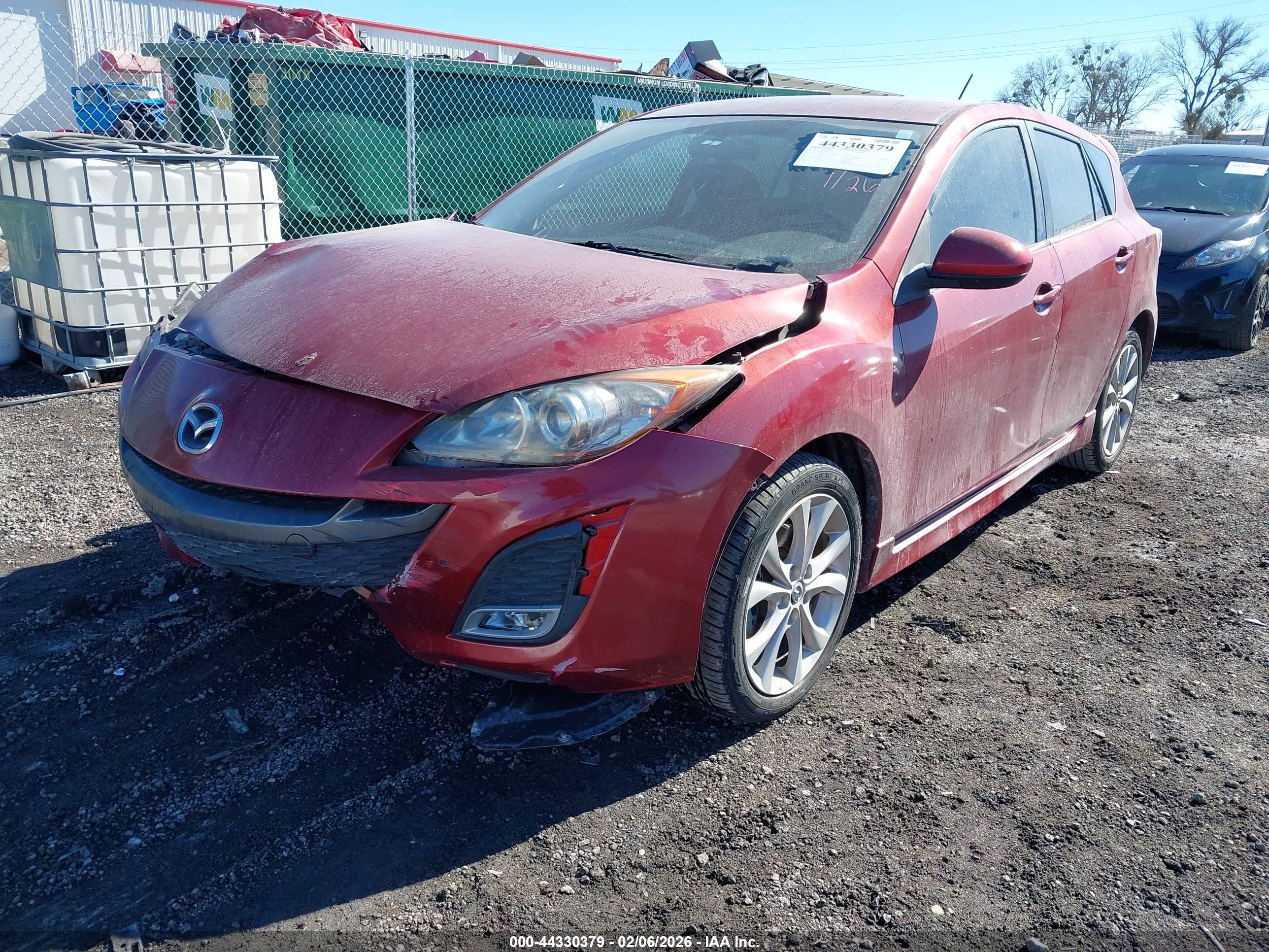 MAZDA MAZDA3 image 2