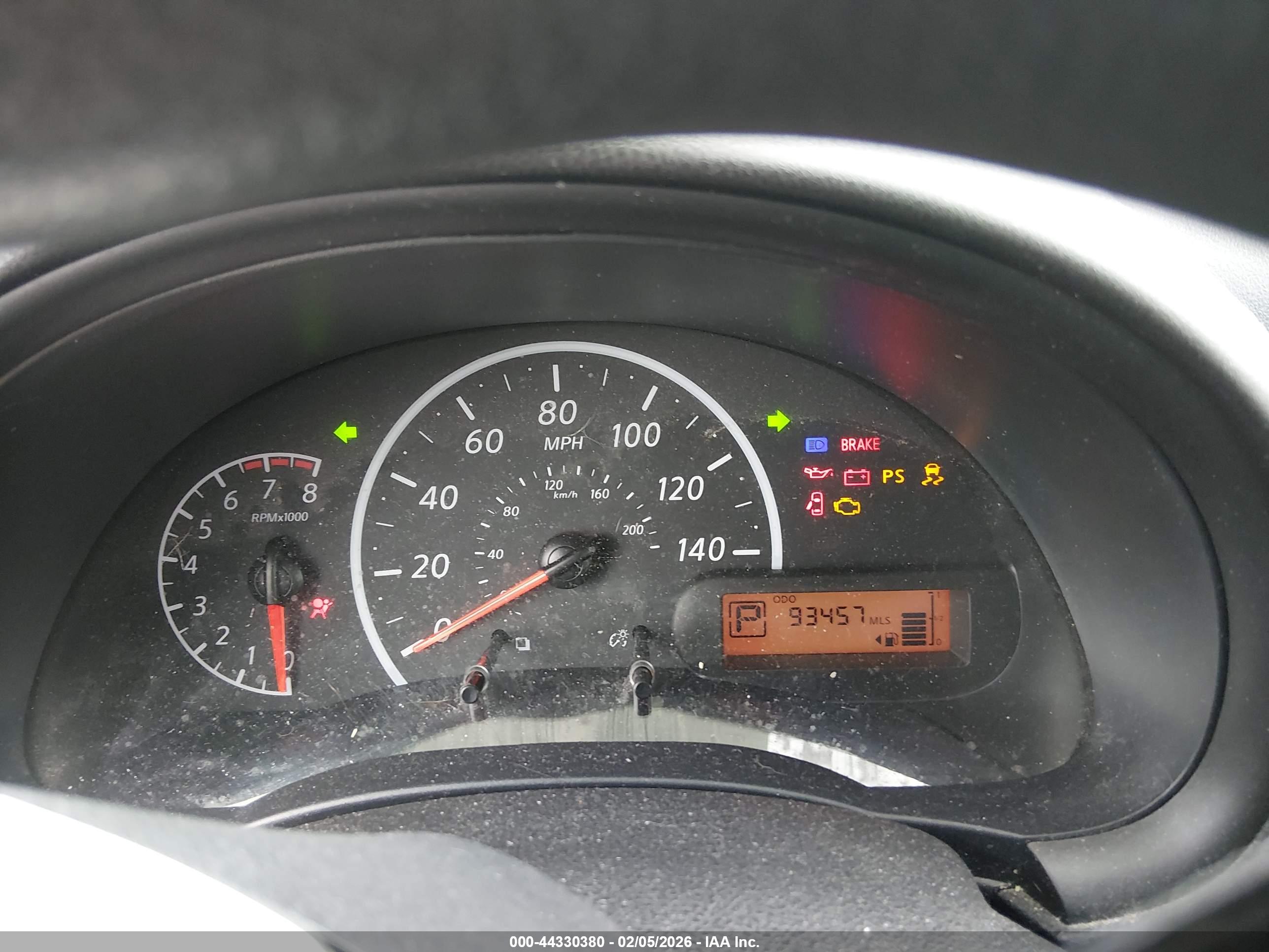 NISSAN VERSA image 7