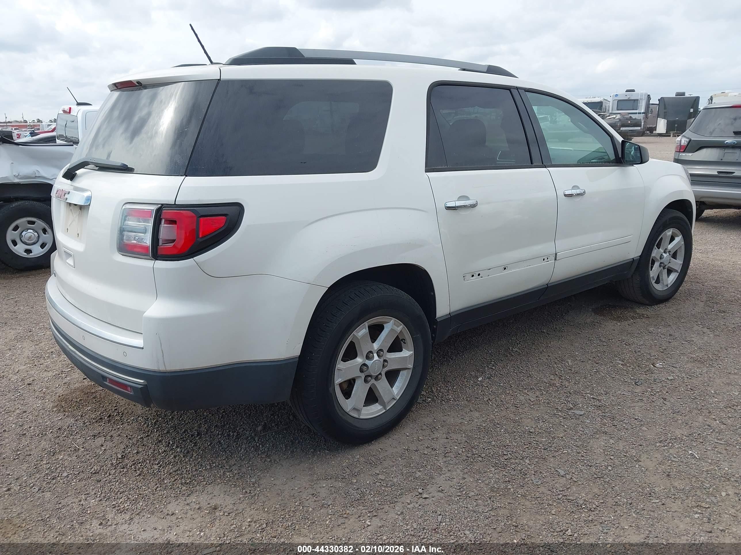 GMC ACADIA image 4