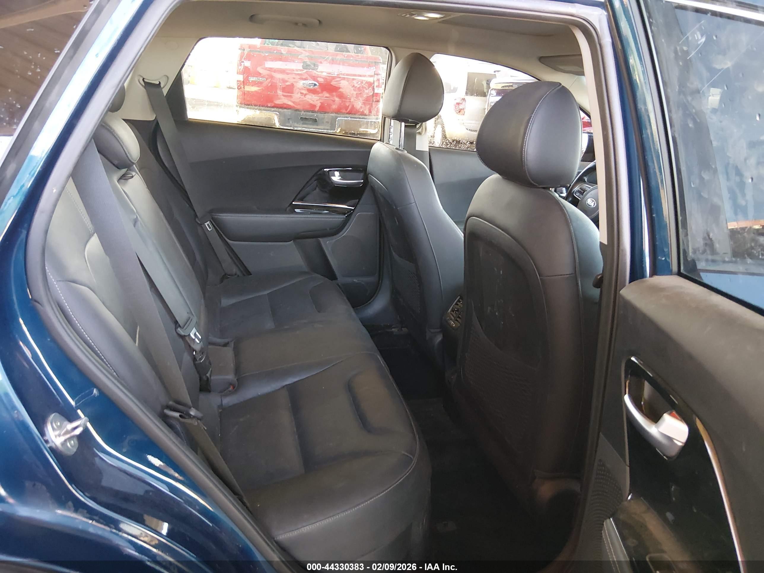 KIA NIRO image 8
