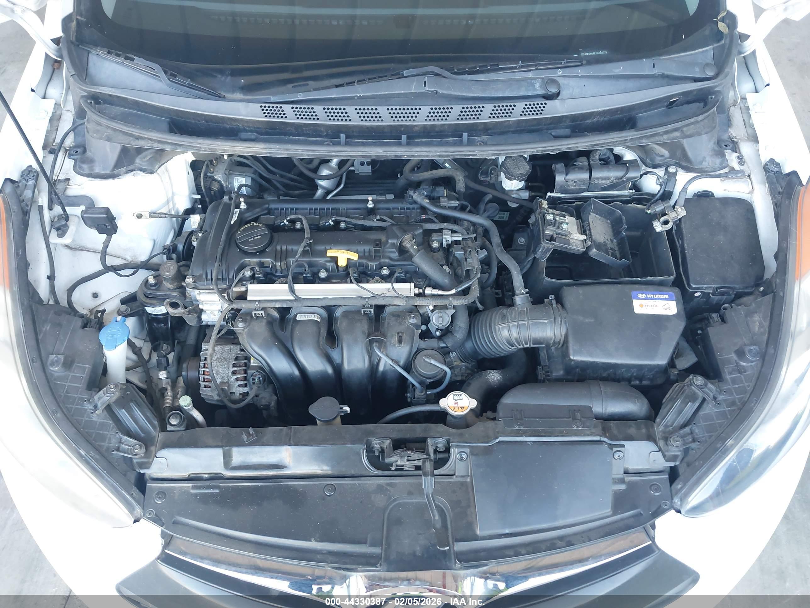 HYUNDAI ELANTRA image 10